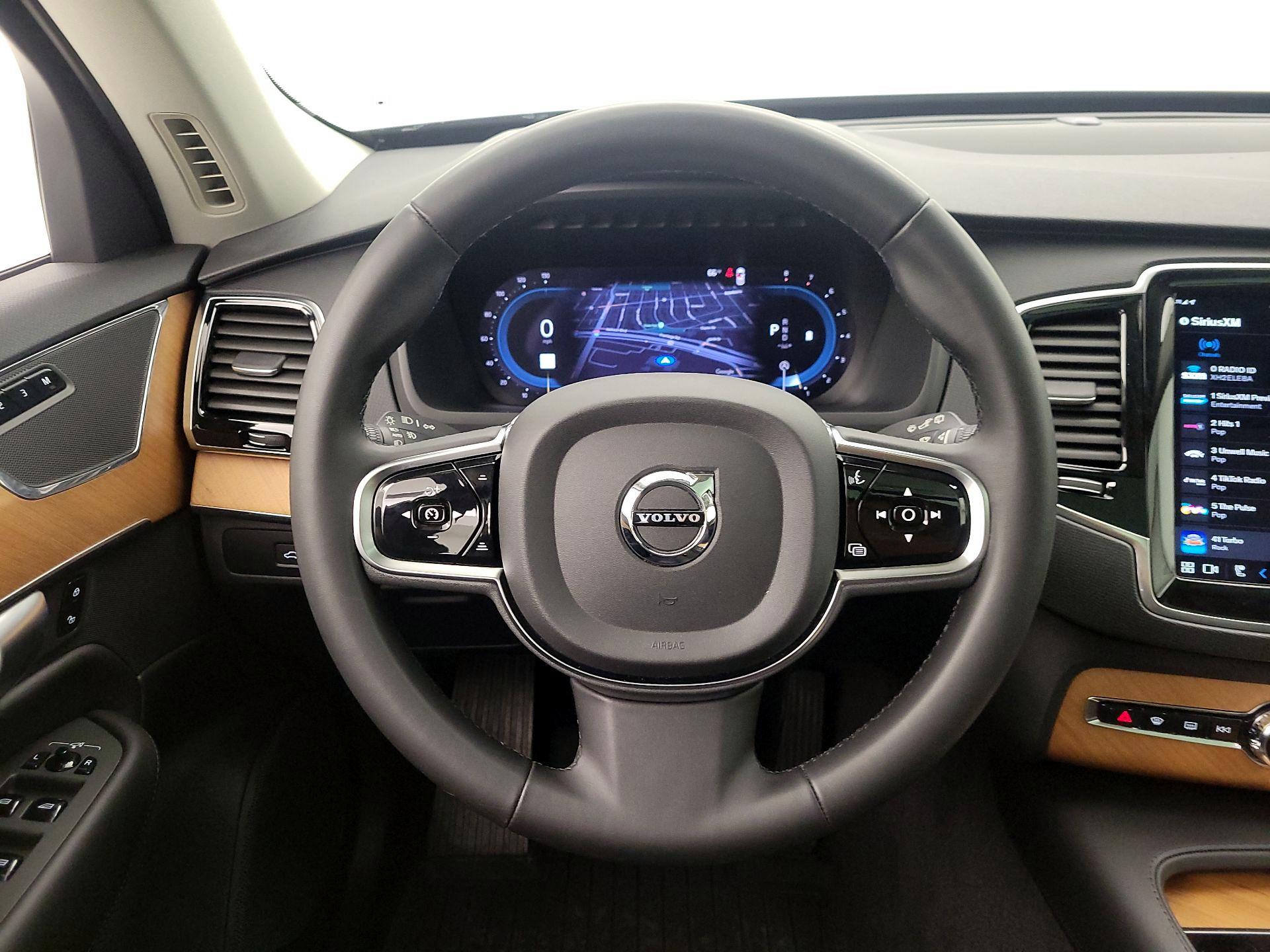 Thumbnail: 2024 Volvo XC90 - 10