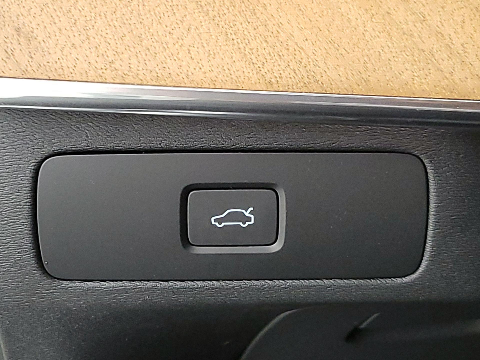 Thumbnail: 2024 Volvo XC90 - 13