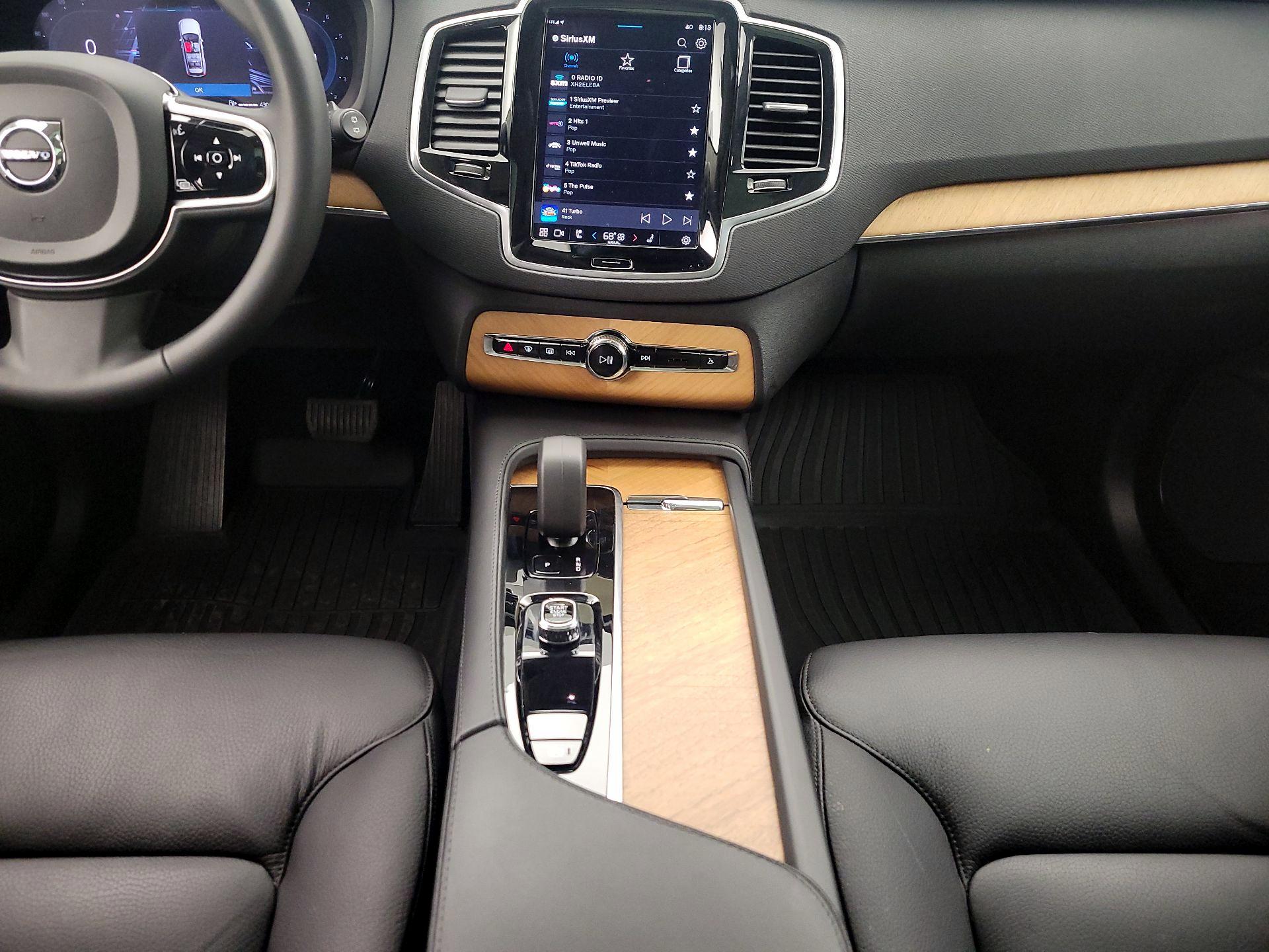 Thumbnail: 2024 Volvo XC90 - 17