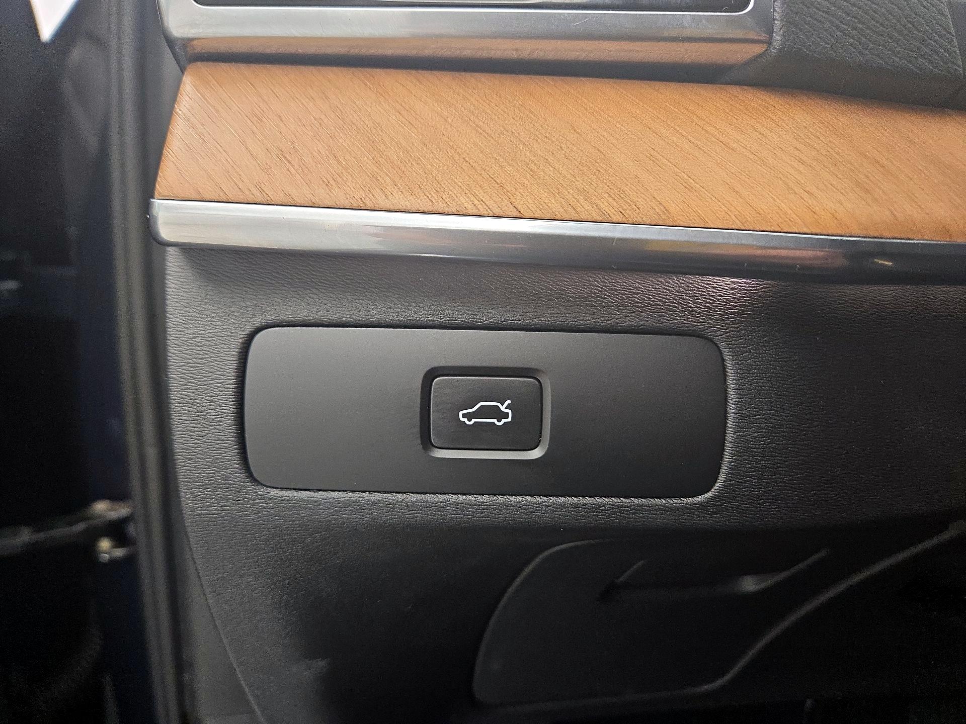 Thumbnail: 2024 Volvo XC90 - 13