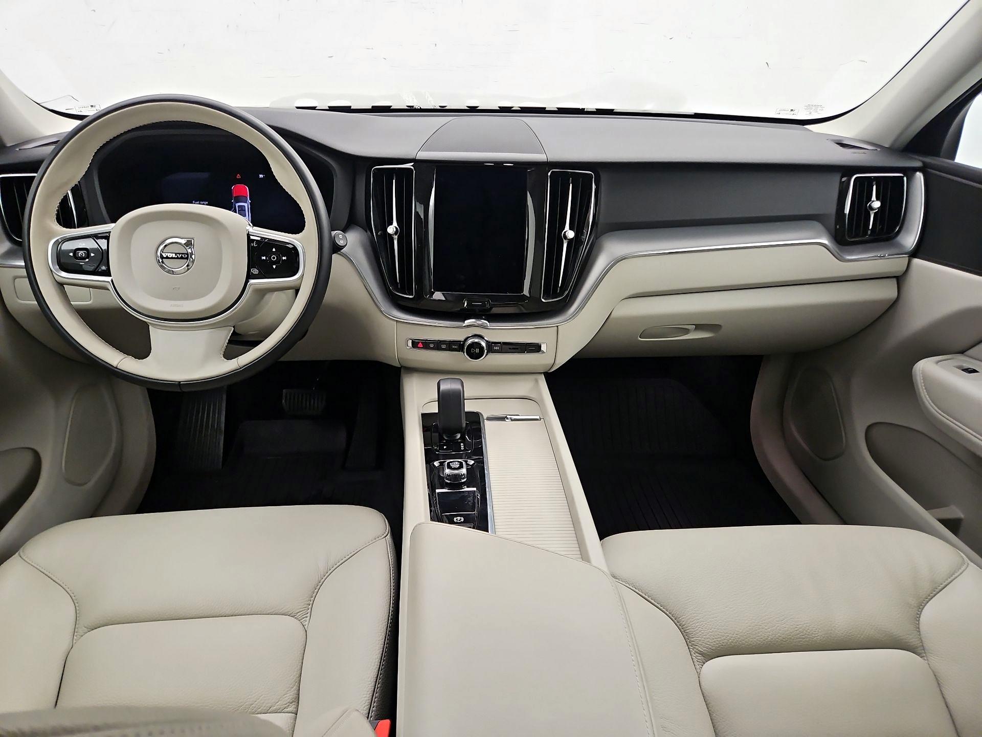 Thumbnail: 2023 Volvo XC60 - 9