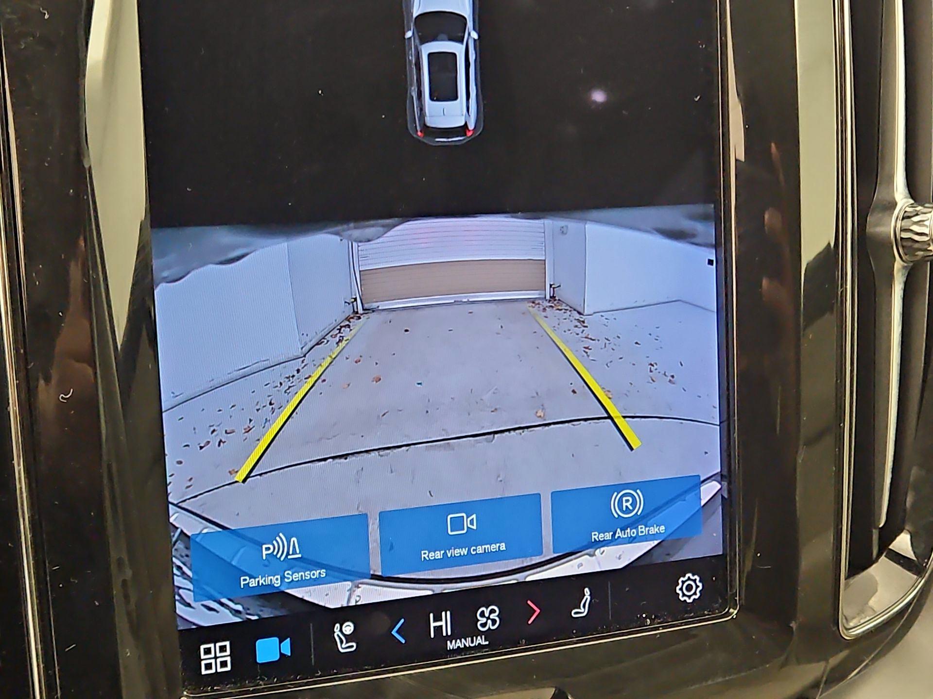 Thumbnail: 2023 Volvo XC60 - 15