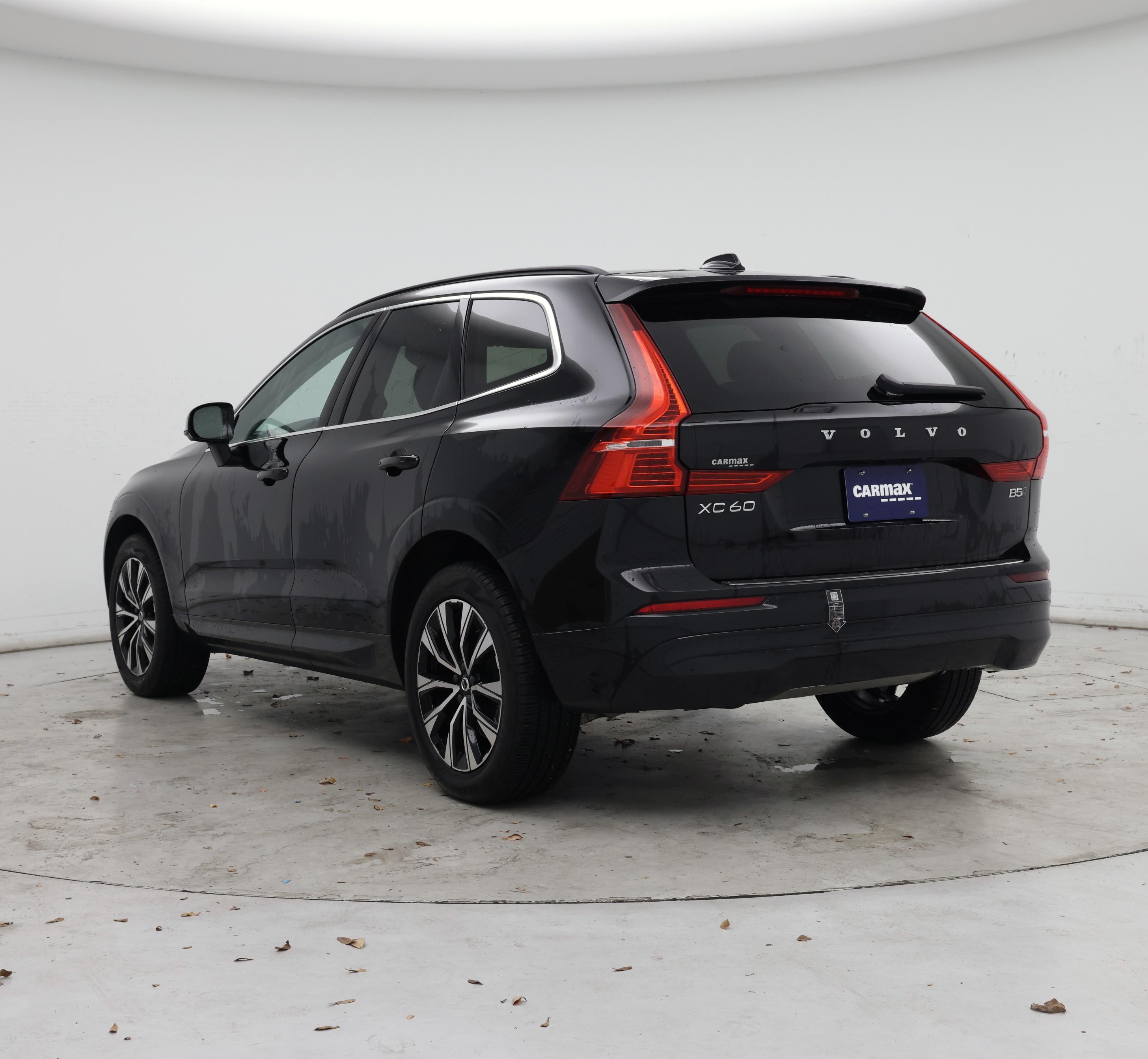 Thumbnail: 2023 Volvo XC60 - 2