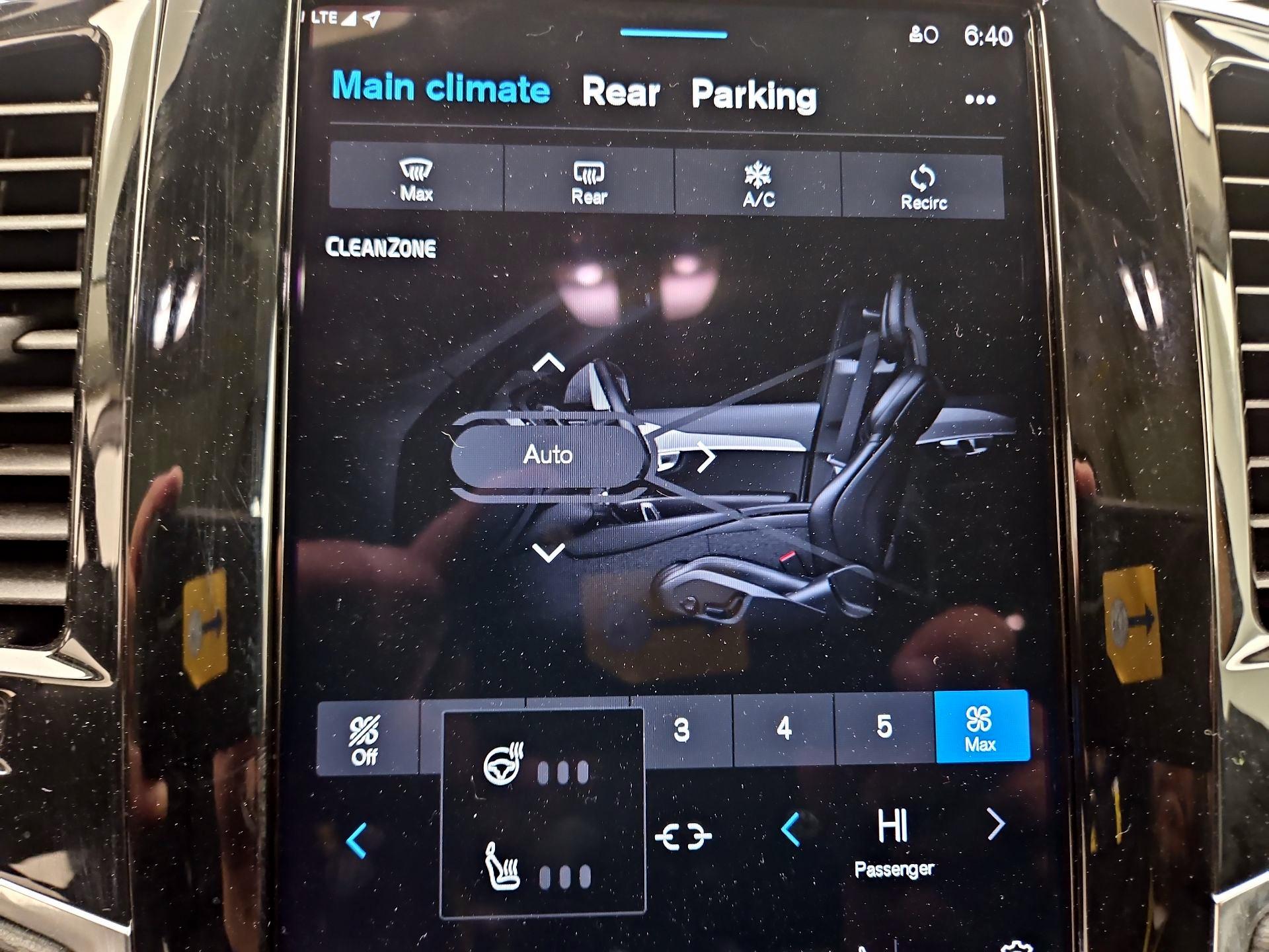 Thumbnail: 2024 Volvo XC90 - 16