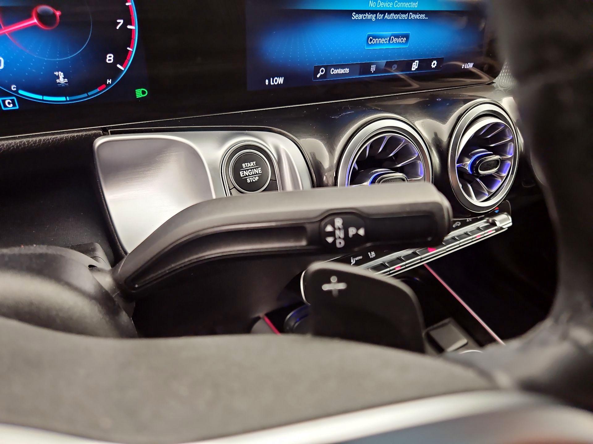 Thumbnail: 2022 Mercedes-Benz GLB - 17