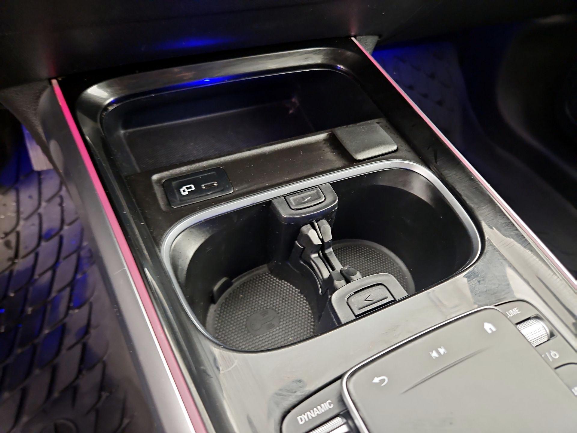 Thumbnail: 2022 Mercedes-Benz GLB - 18