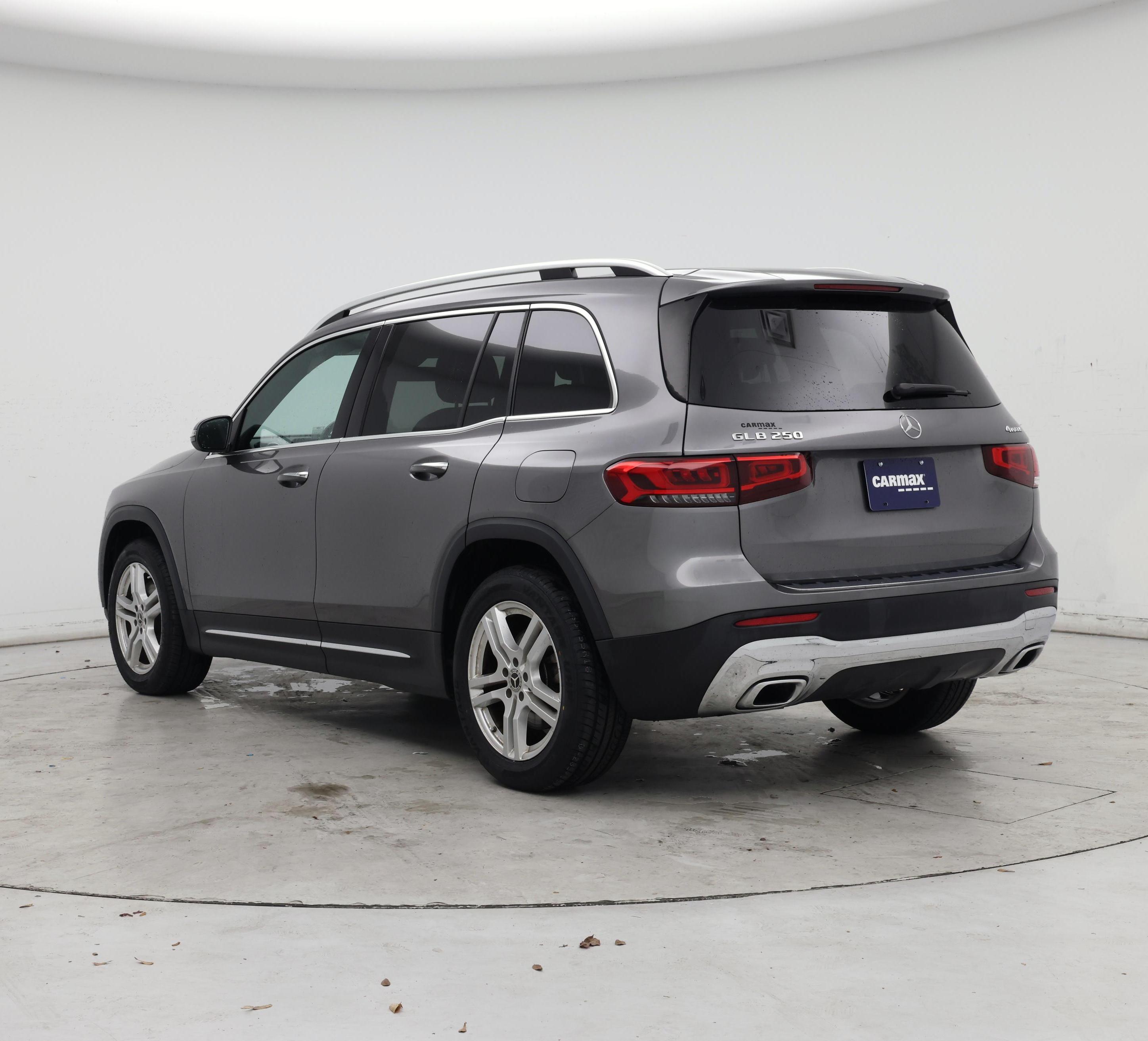 Thumbnail: 2022 Mercedes-Benz GLB - 2