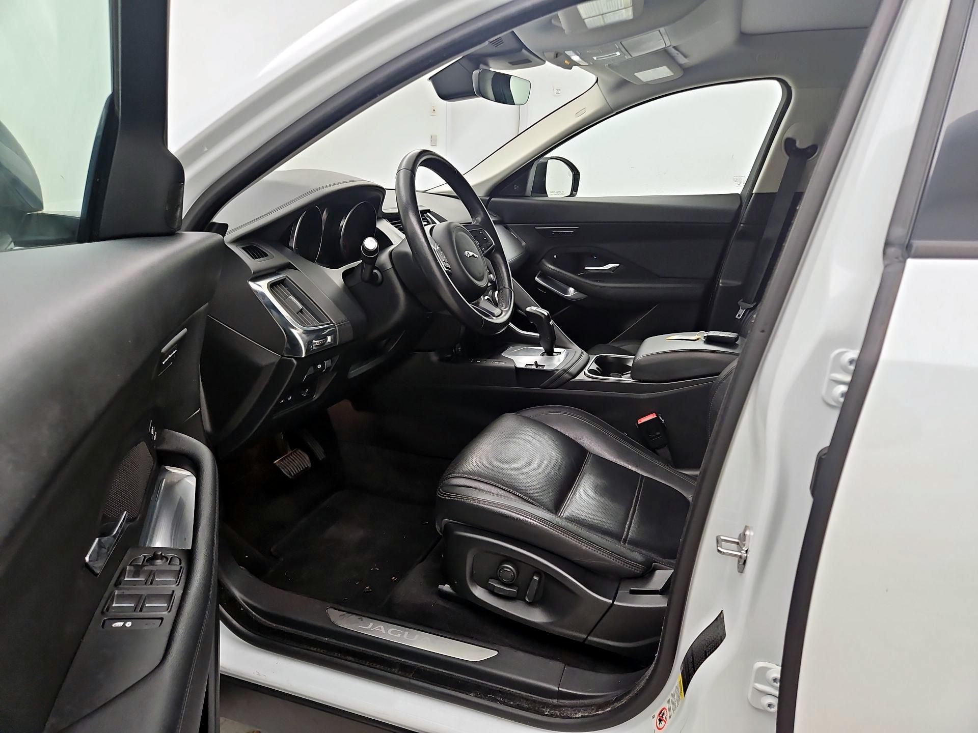 Thumbnail: 2020 Jaguar E-Pace - 11