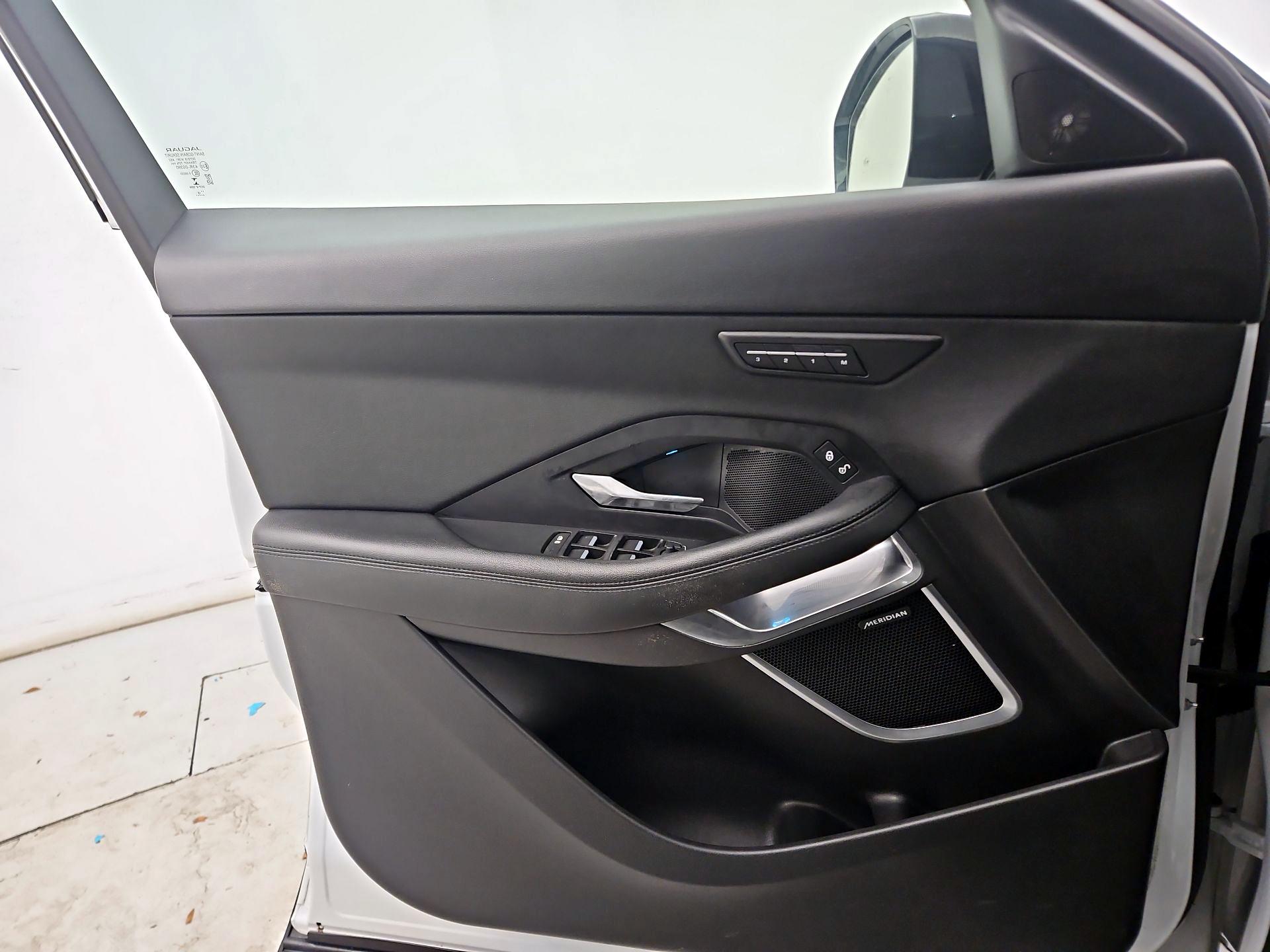 Thumbnail: 2020 Jaguar E-Pace - 12