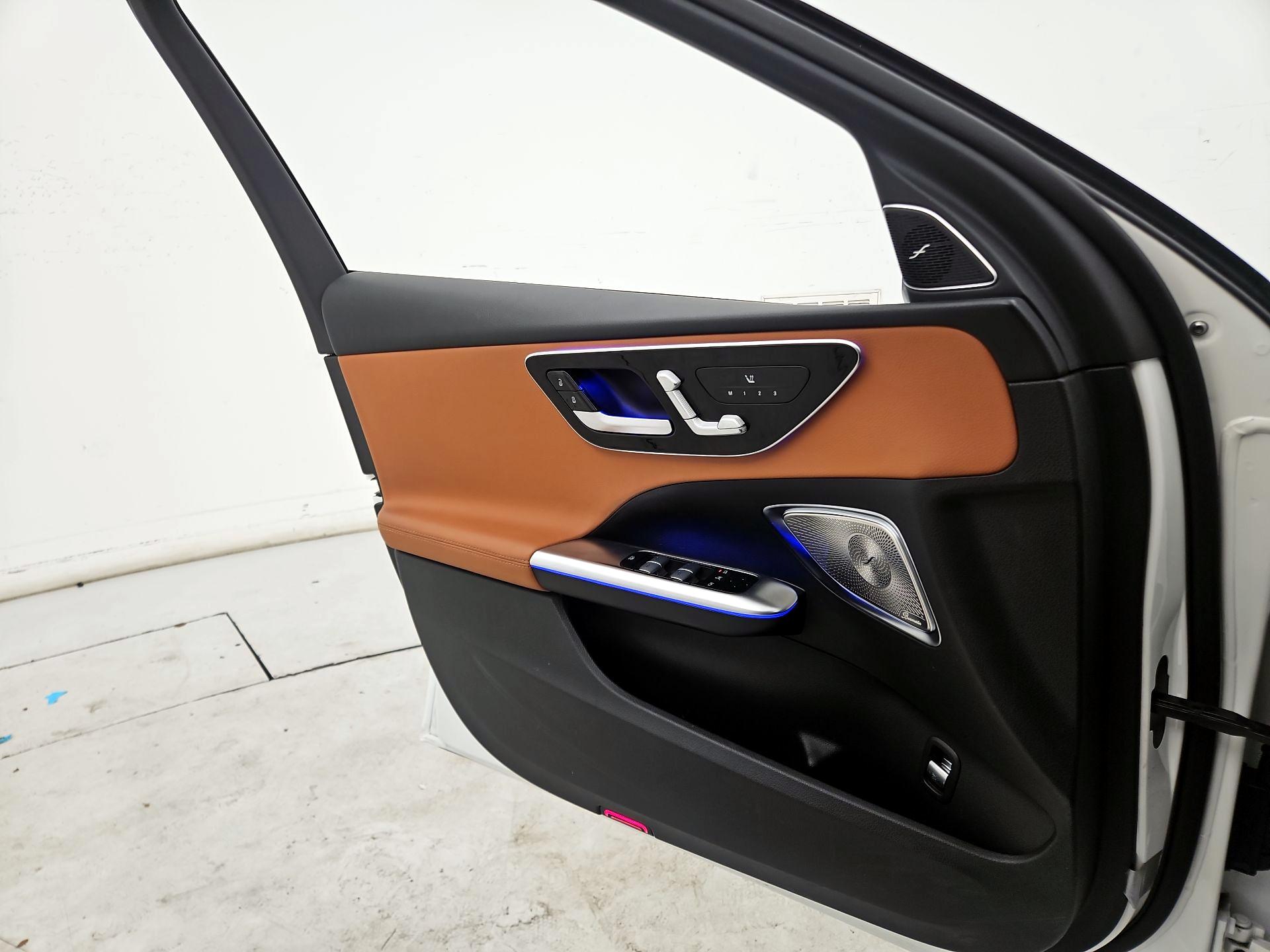 Thumbnail: 2023 Mercedes-Benz C-Class - 12