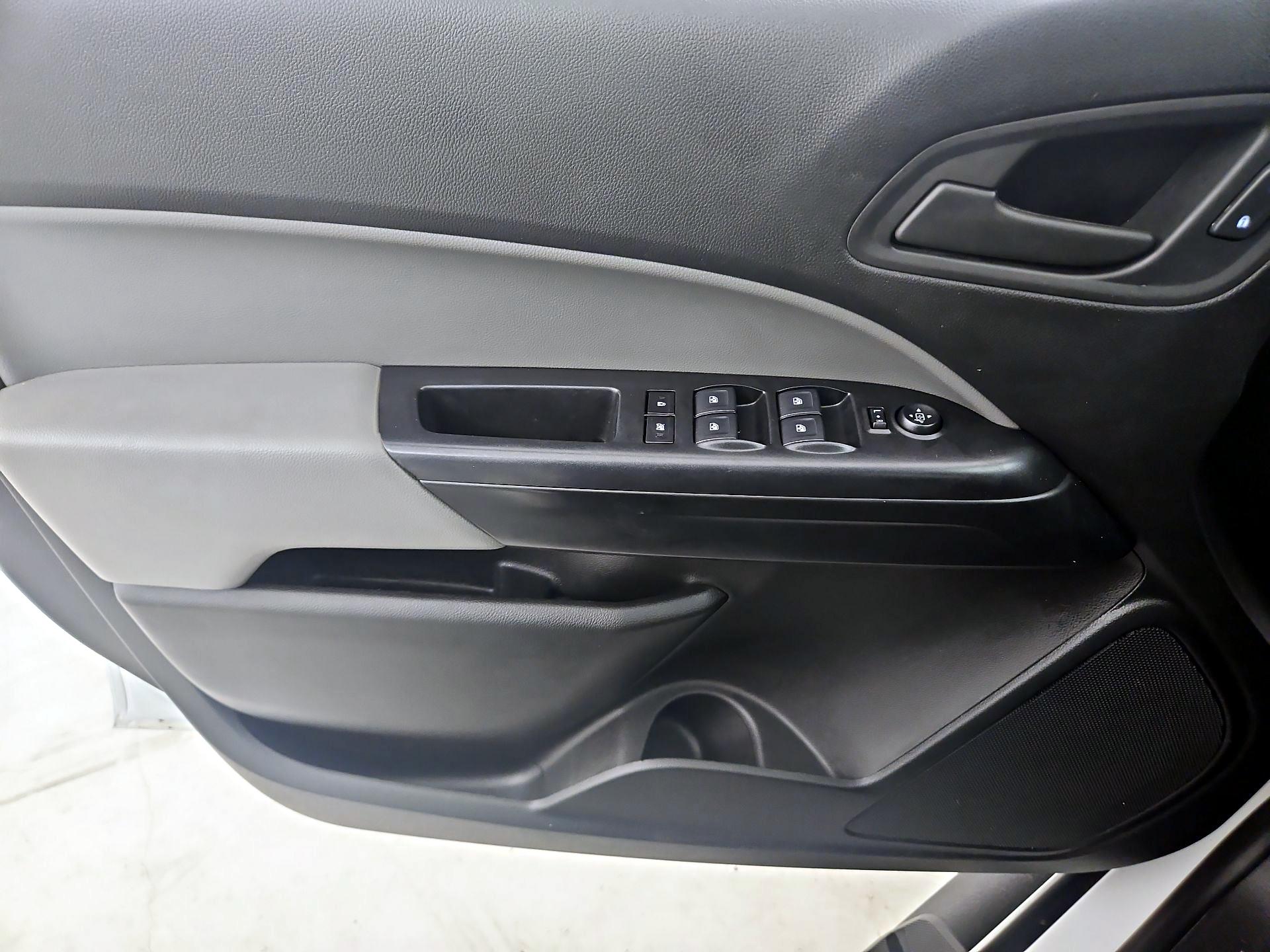 Thumbnail: 2020 Chevrolet Colorado - 12