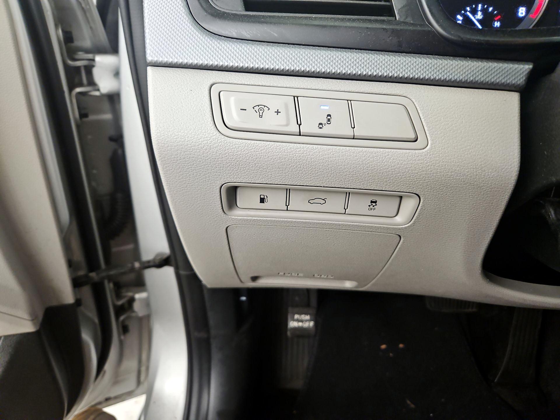 Thumbnail: 2019 Hyundai Sonata - 13