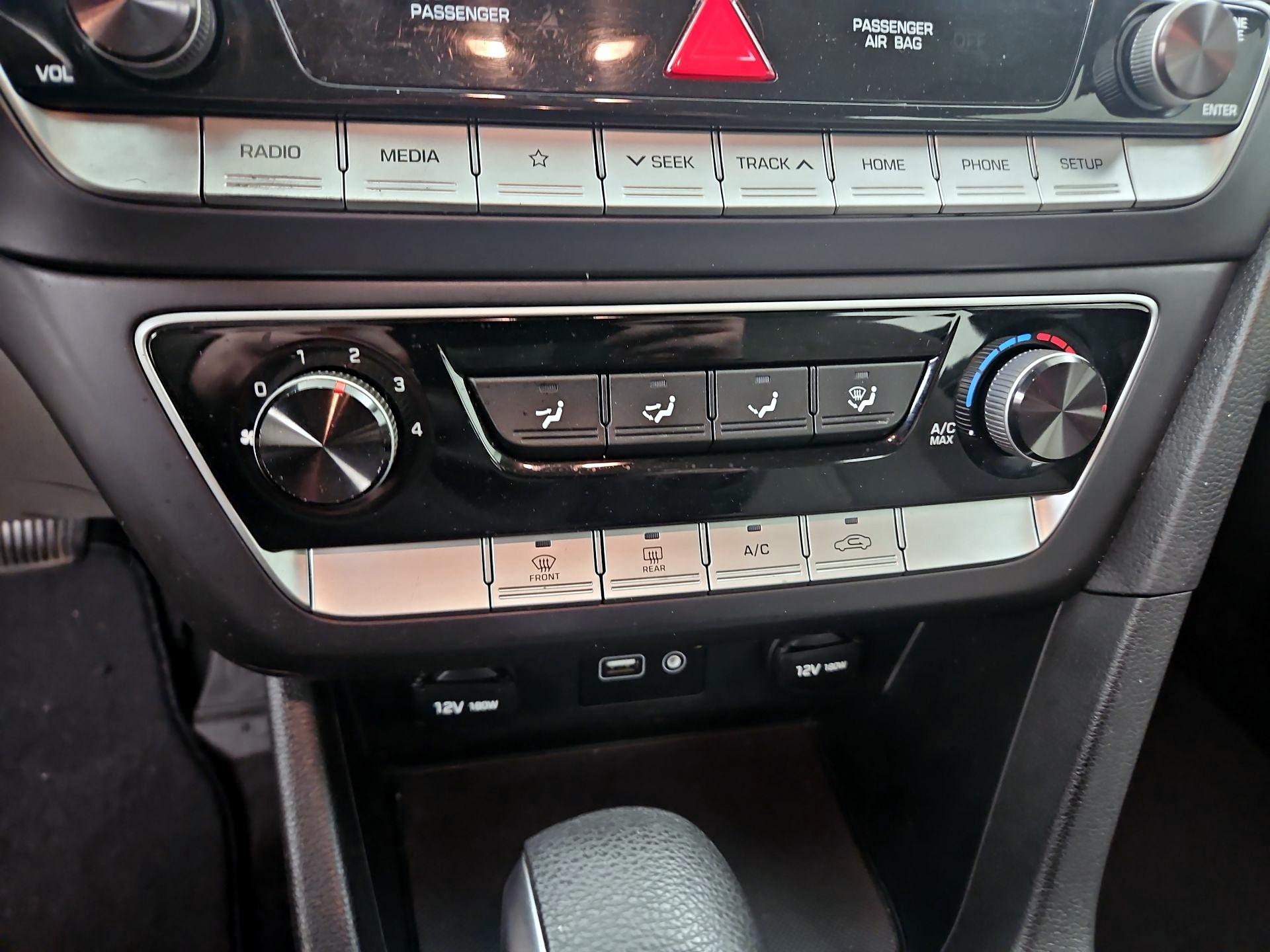 Thumbnail: 2019 Hyundai Sonata - 16