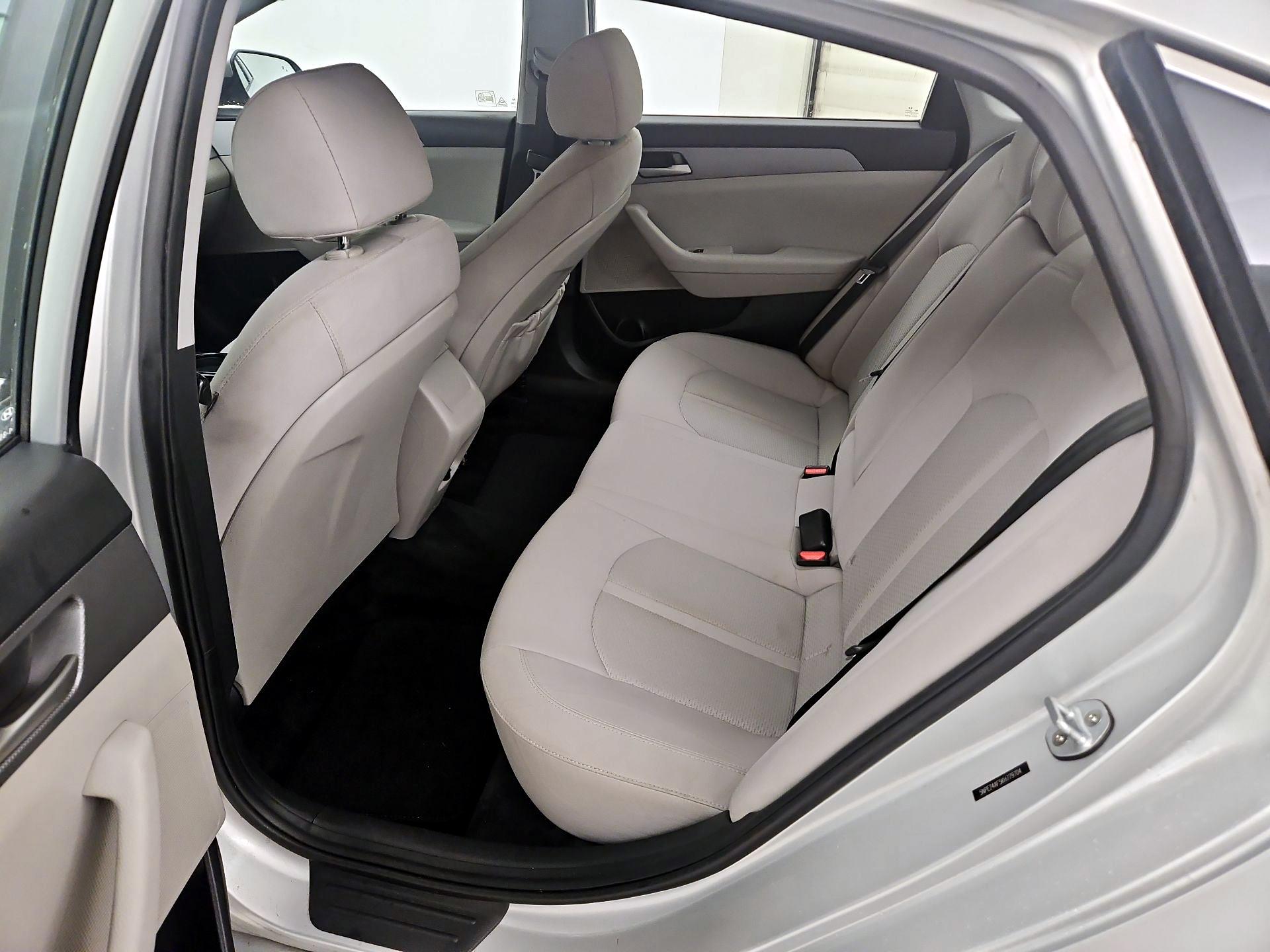 Thumbnail: 2019 Hyundai Sonata - 19