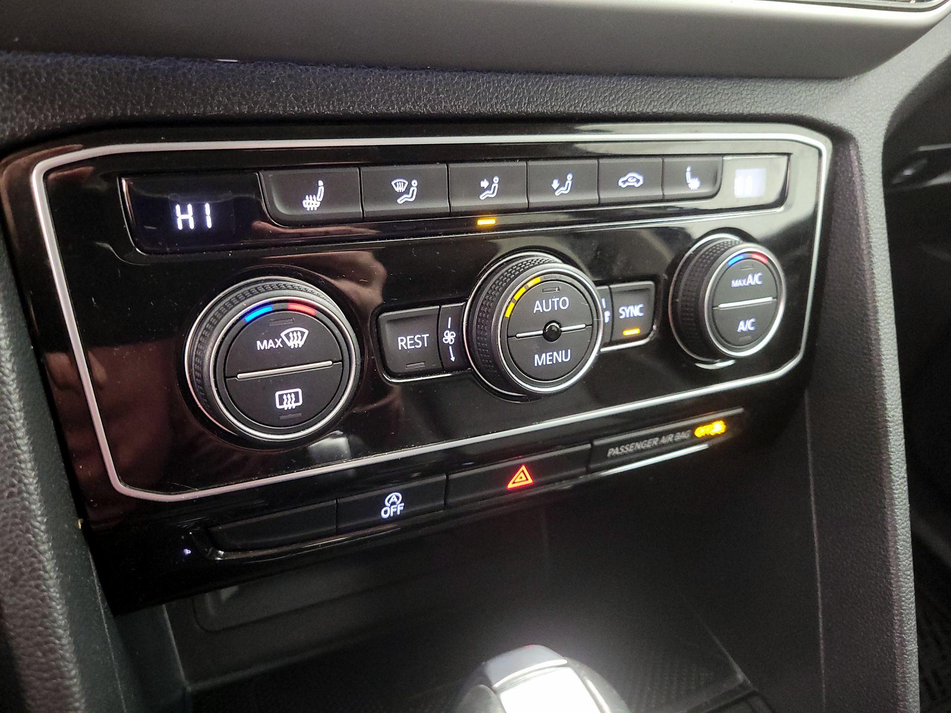 Thumbnail: 2022 Volkswagen Atlas - 15