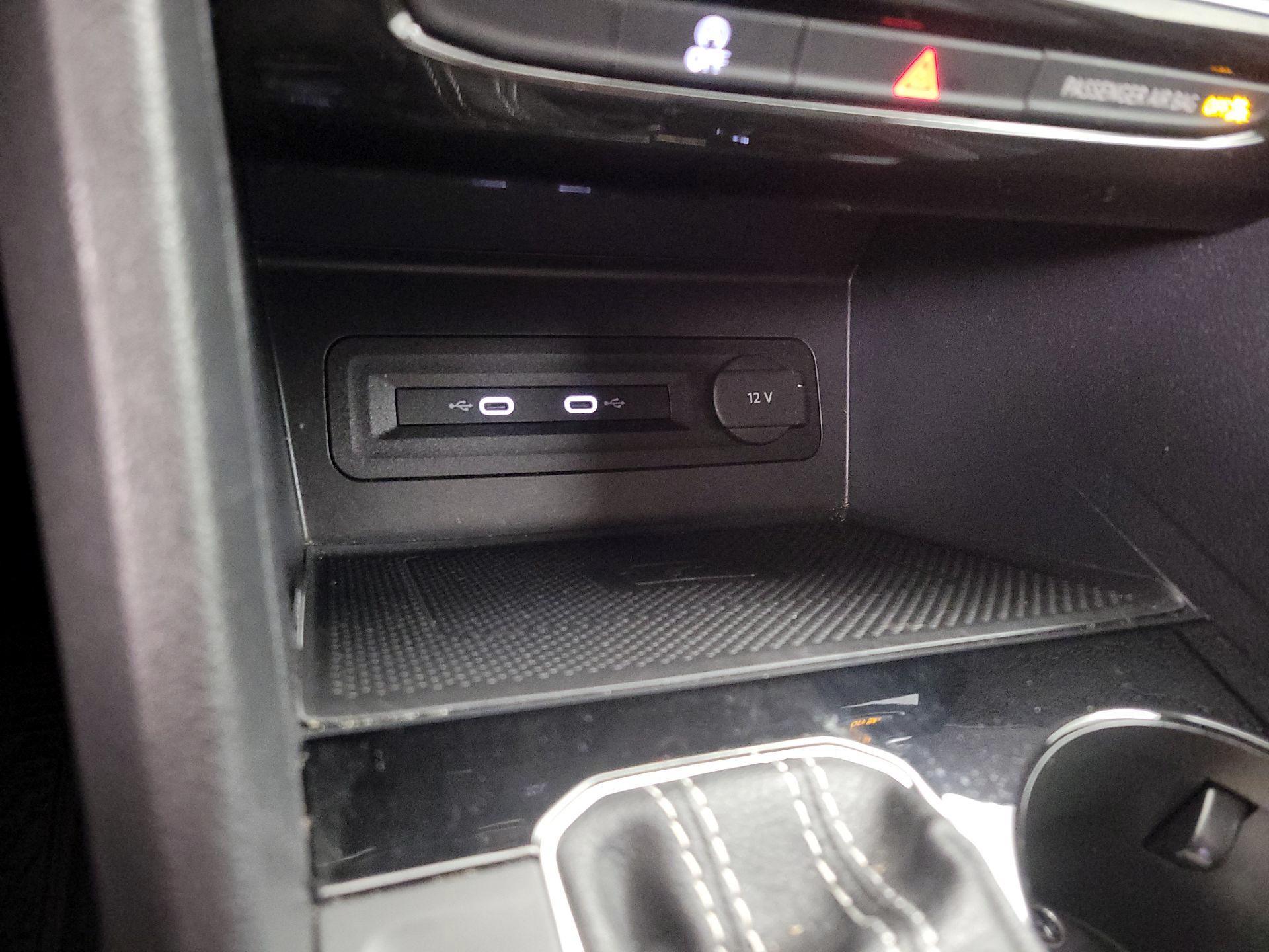 Thumbnail: 2022 Volkswagen Atlas - 17