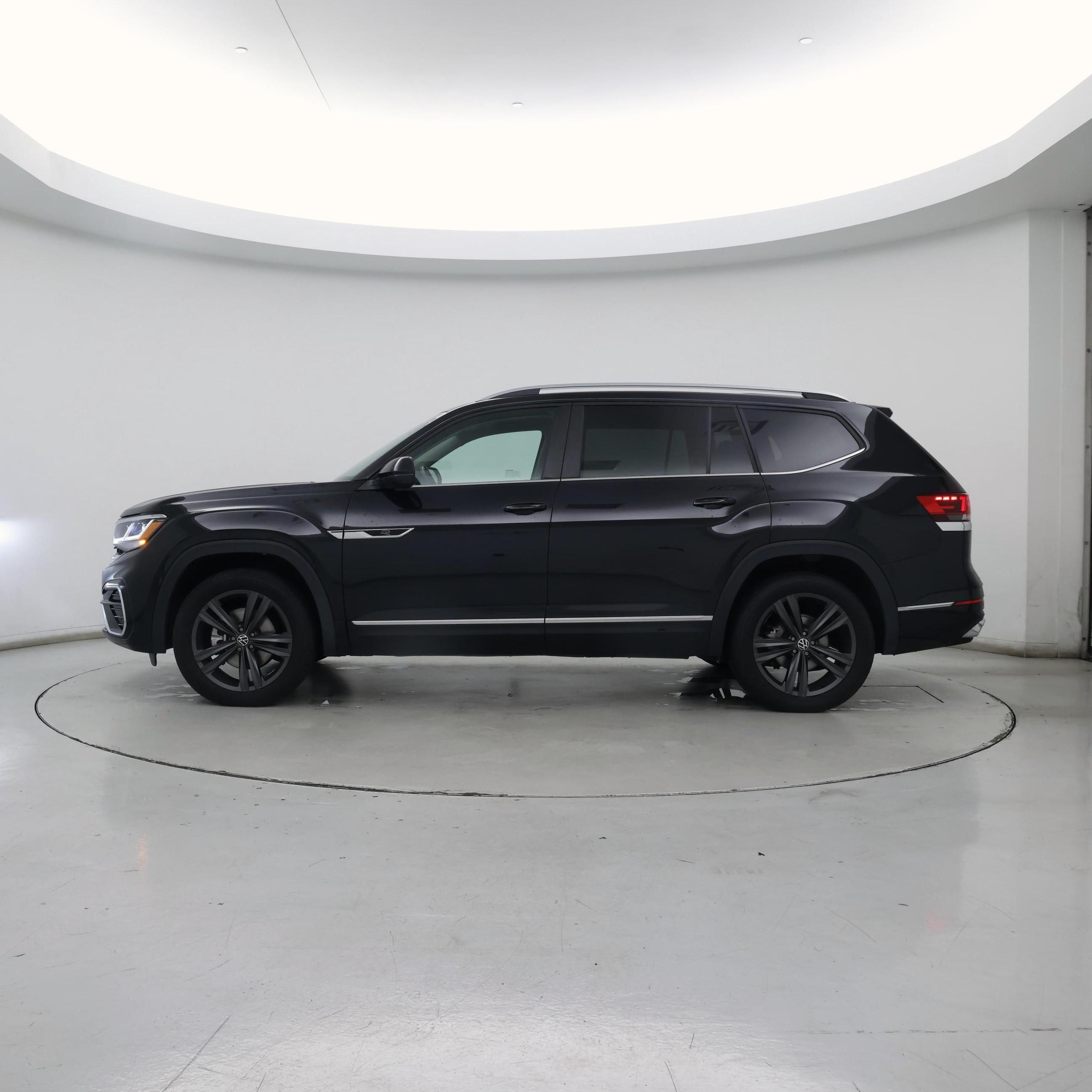 Thumbnail: 2022 Volkswagen Atlas - 3