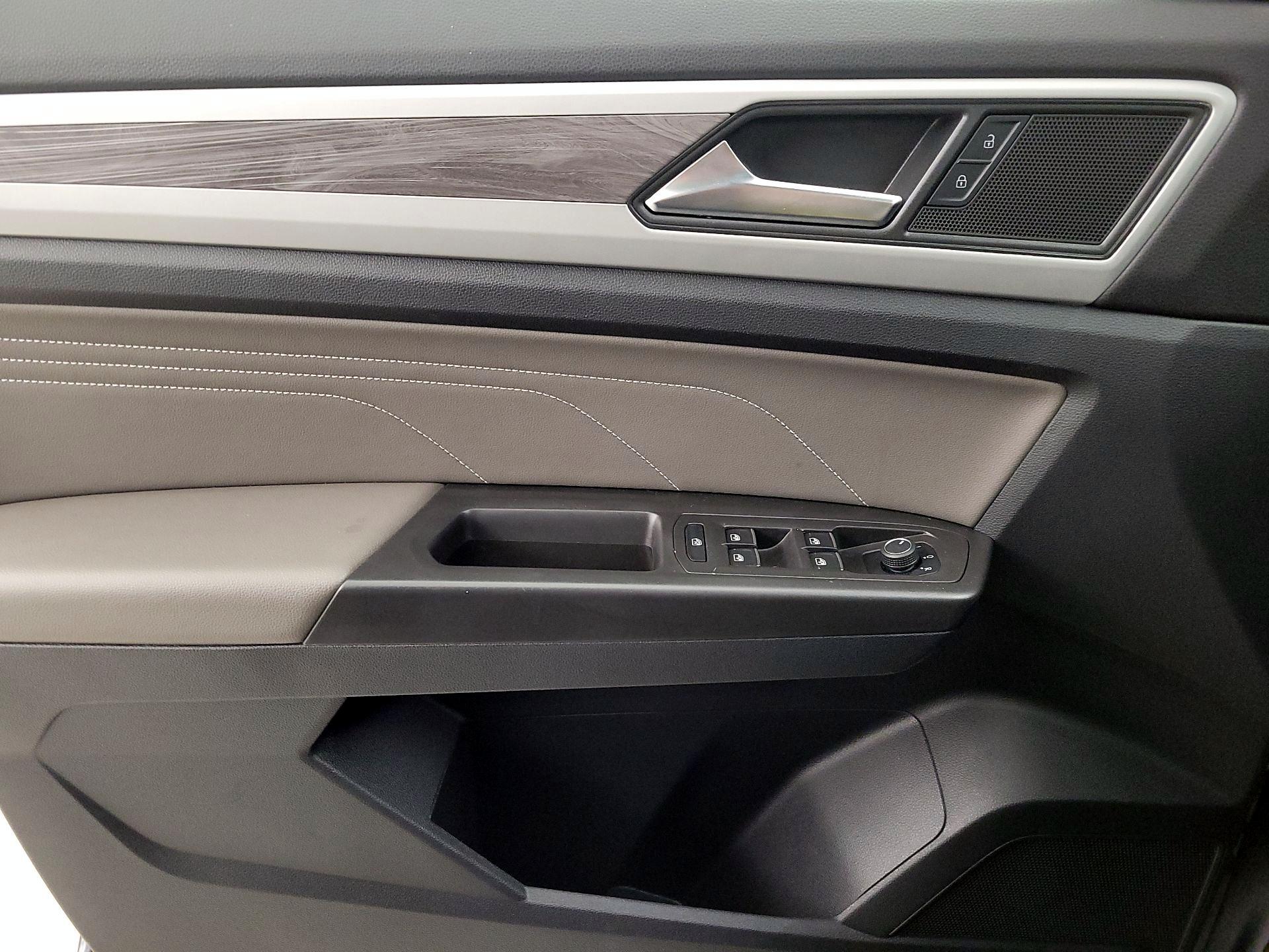 Thumbnail: 2022 Volkswagen Atlas - 12