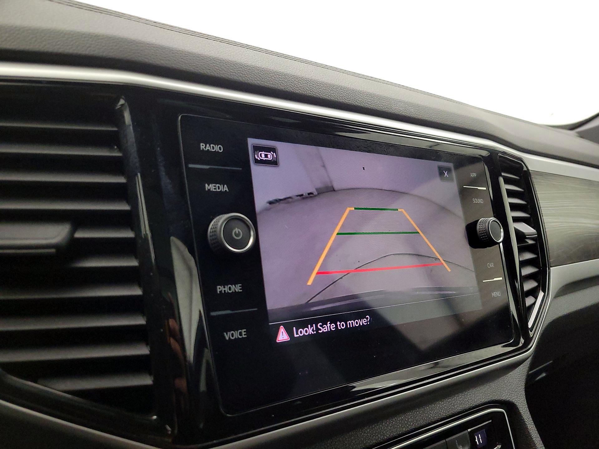 Thumbnail: 2022 Volkswagen Atlas - 14