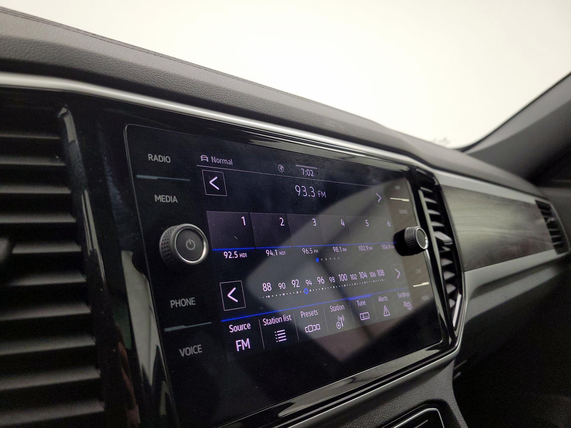 Thumbnail: 2022 Volkswagen Atlas - 15