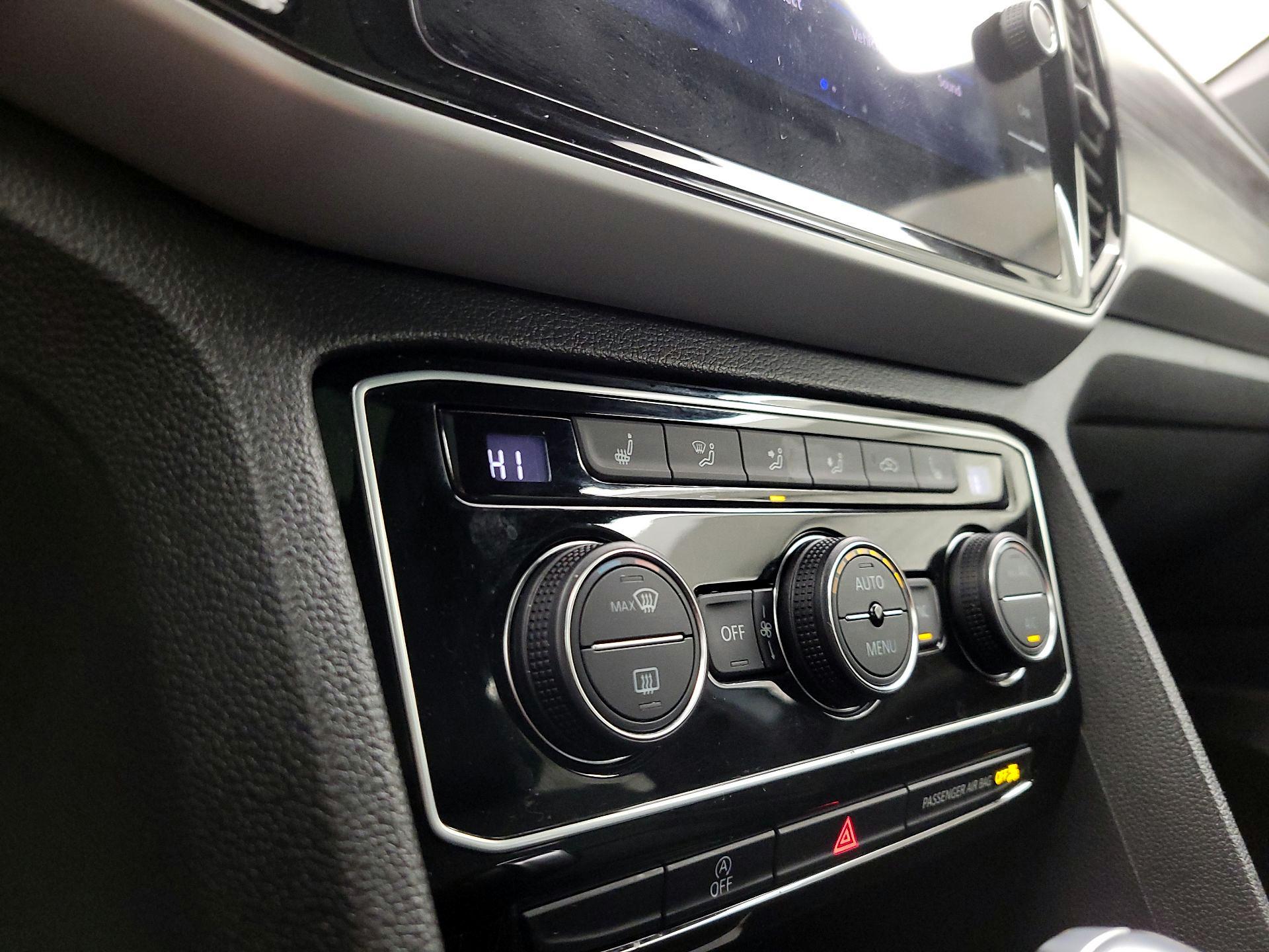 Thumbnail: 2022 Volkswagen Atlas - 16