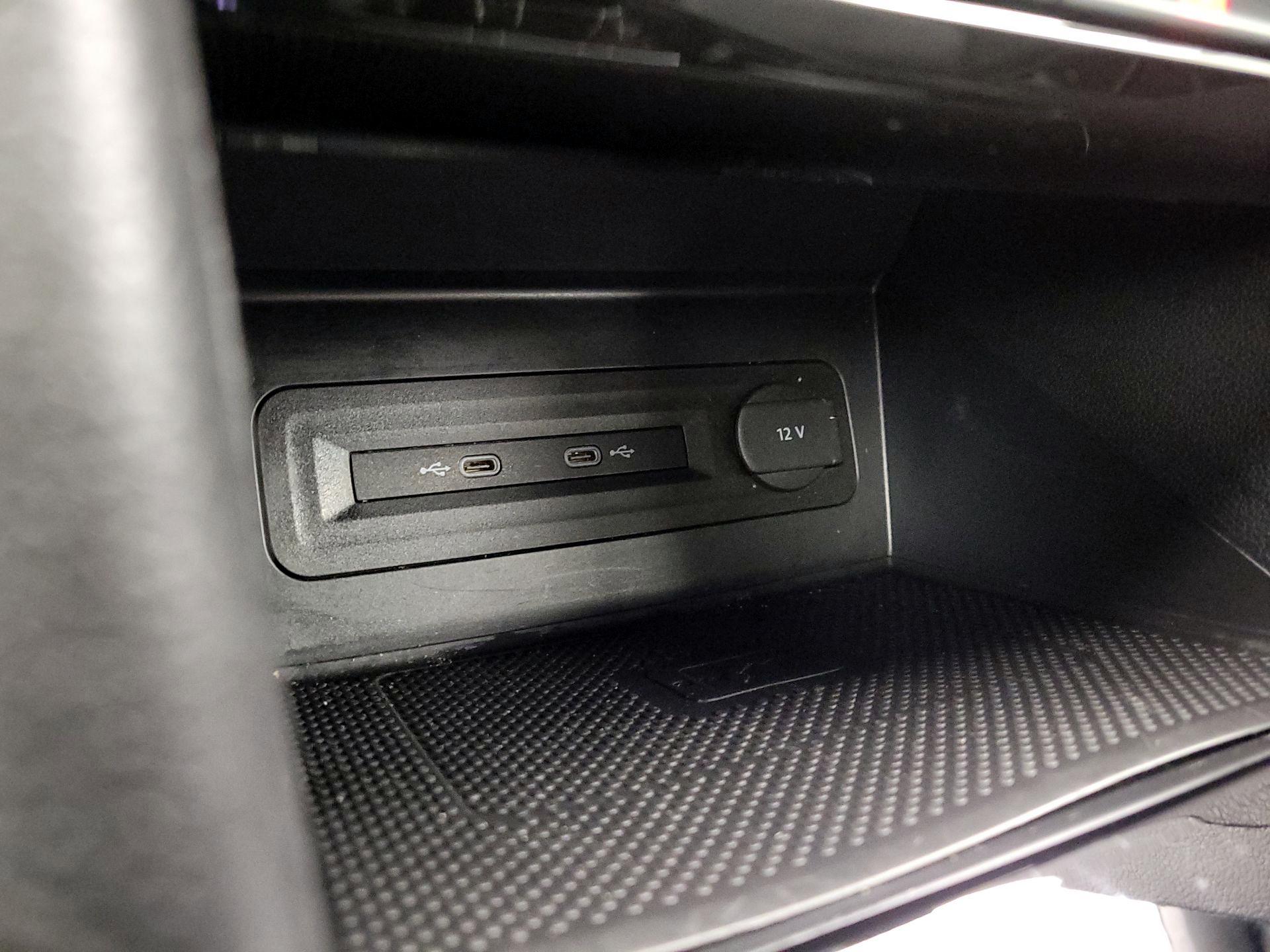 Thumbnail: 2022 Volkswagen Atlas - 18