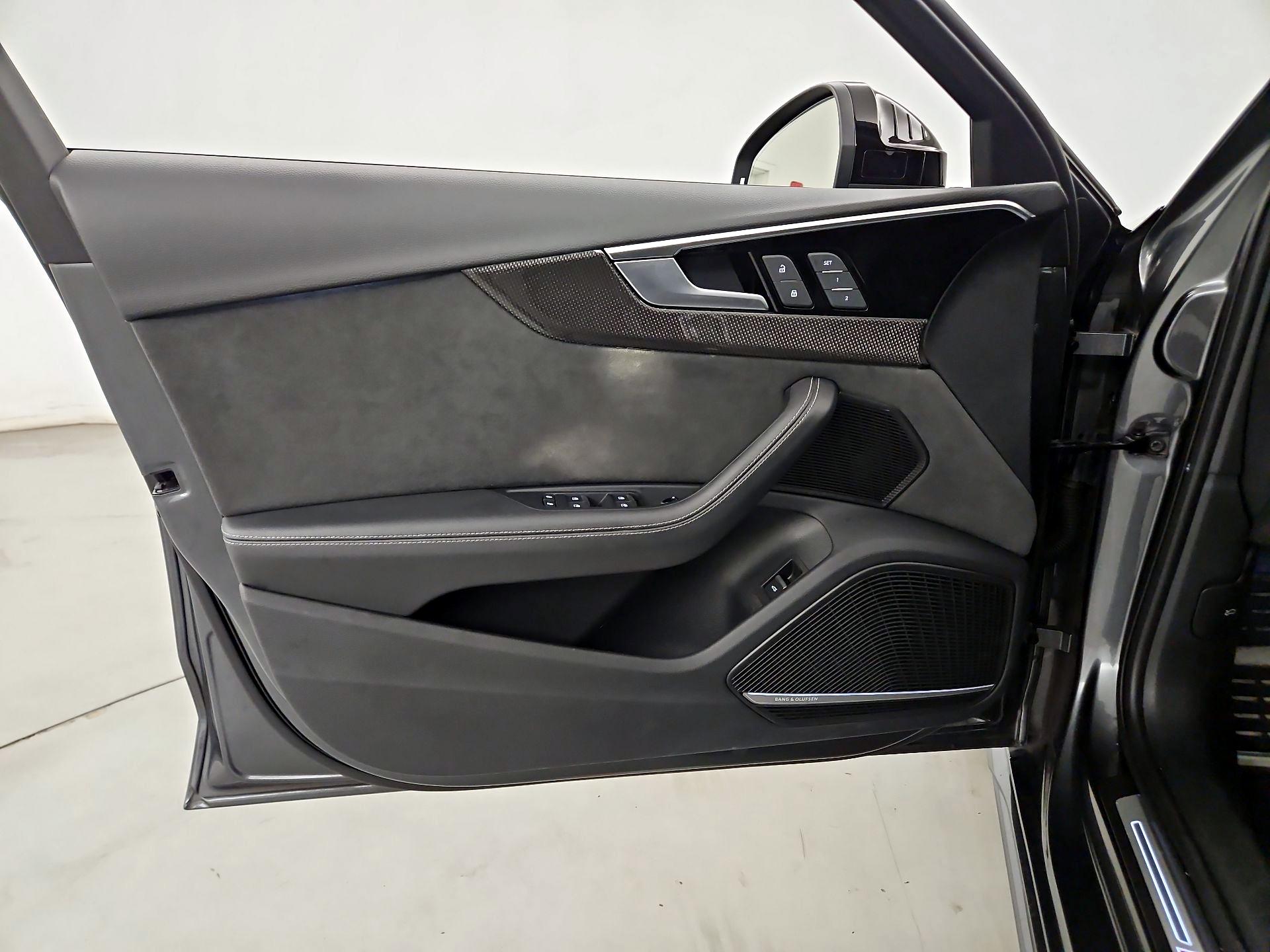 Thumbnail: 2022 Audi S4 - 12