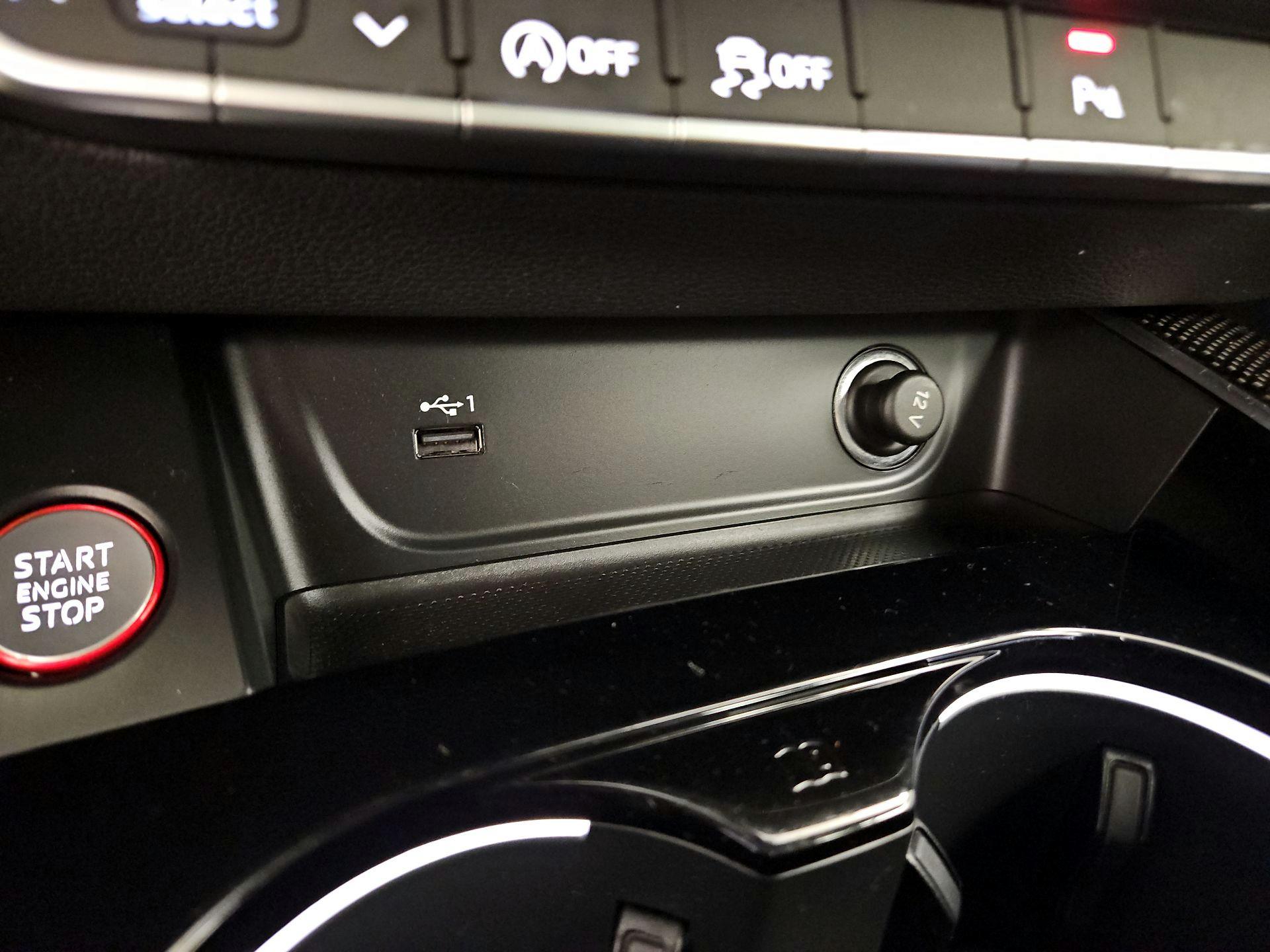 Thumbnail: 2022 Audi S4 - 19