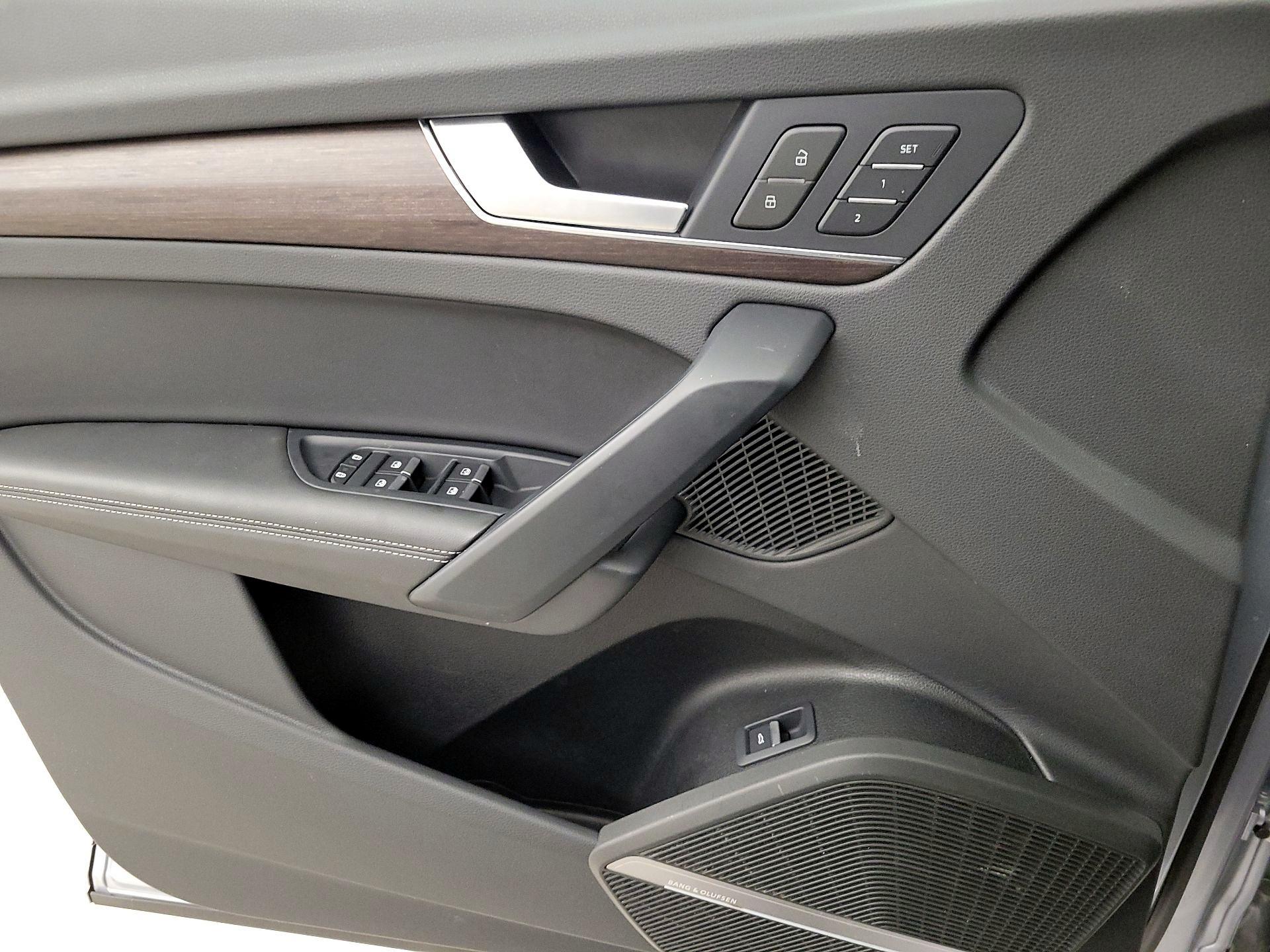 Thumbnail: 2023 Audi Q5 - 12