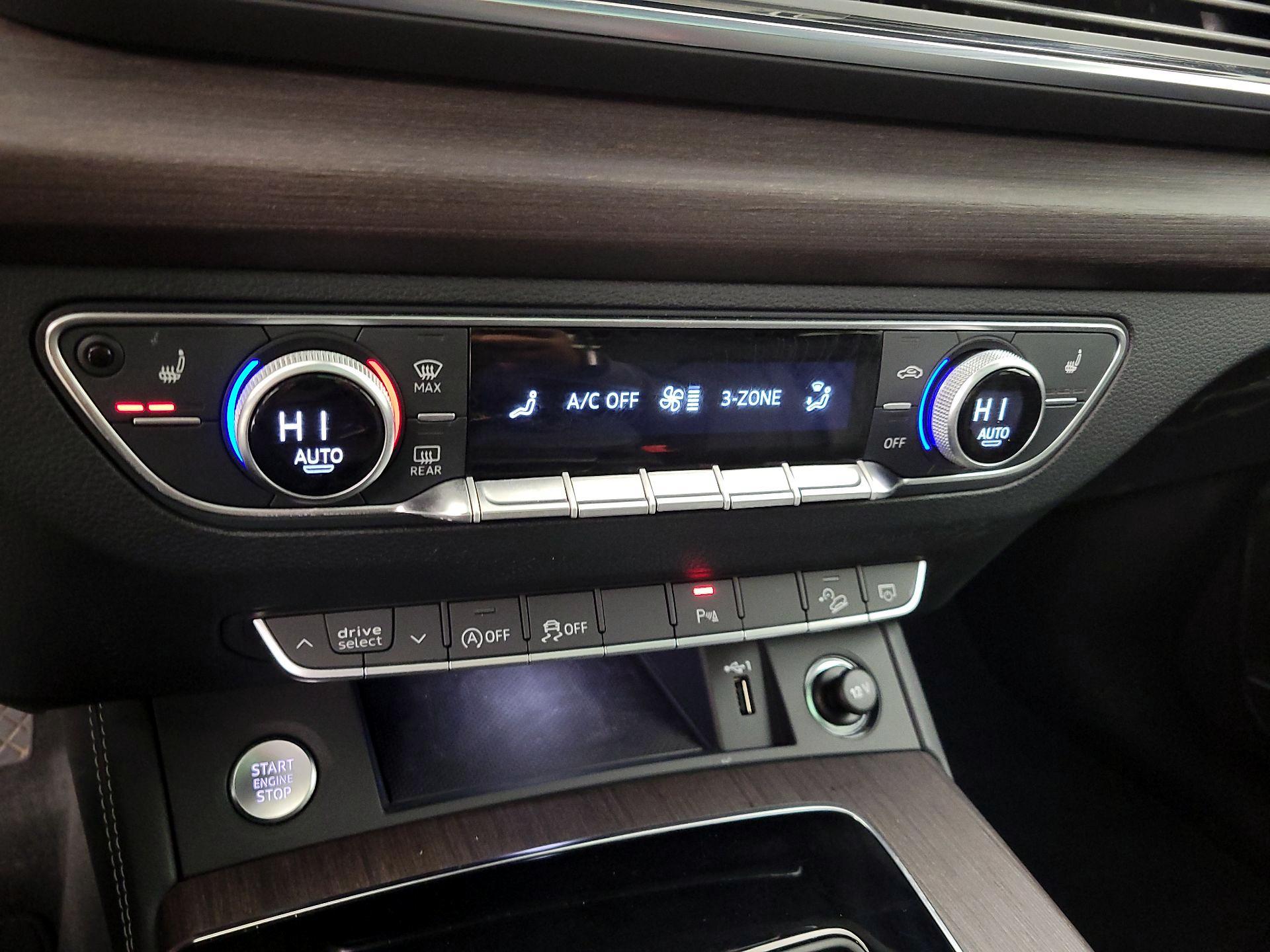 Thumbnail: 2023 Audi Q5 - 17