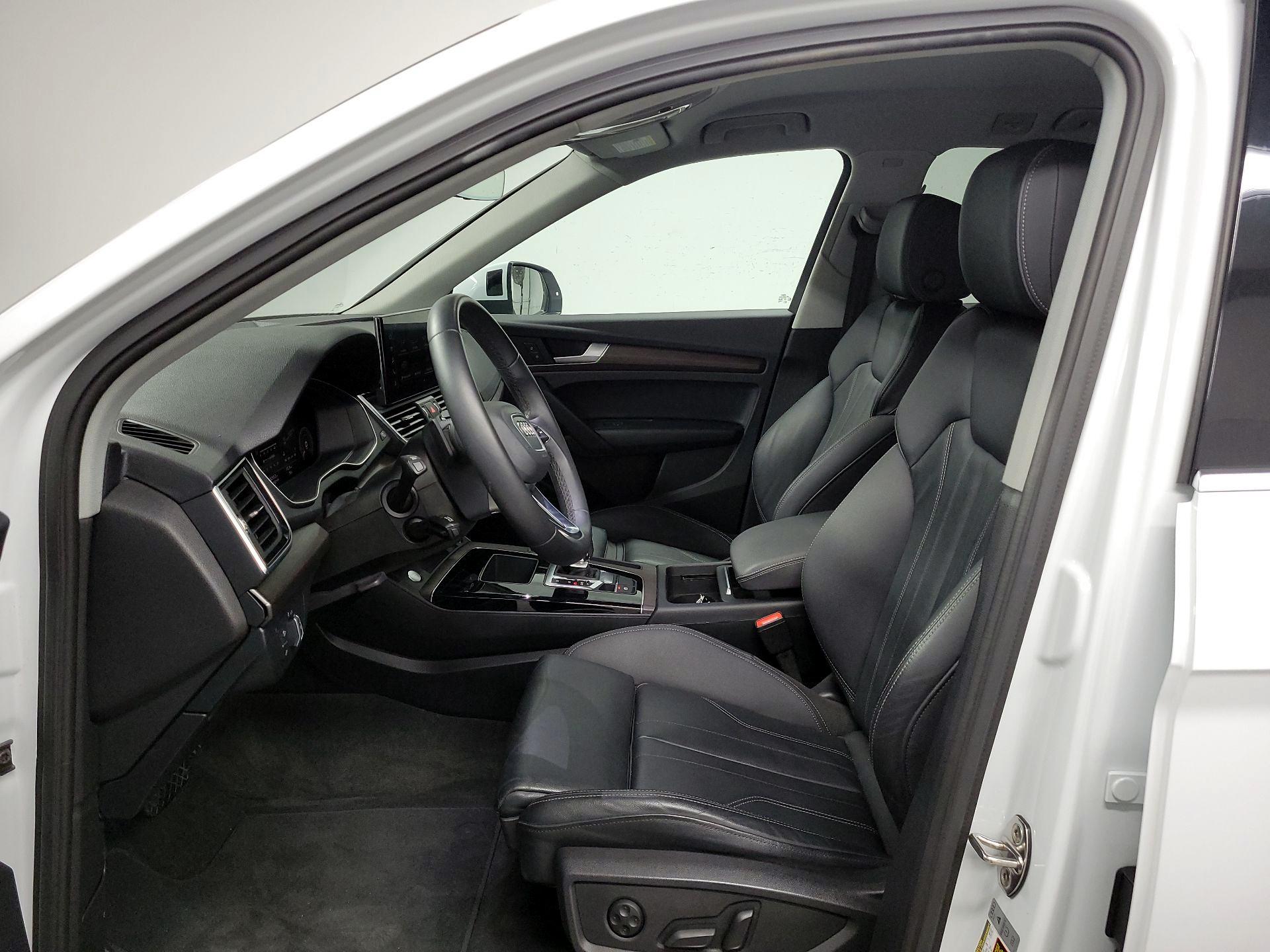 Thumbnail: 2022 Audi Q5 - 11