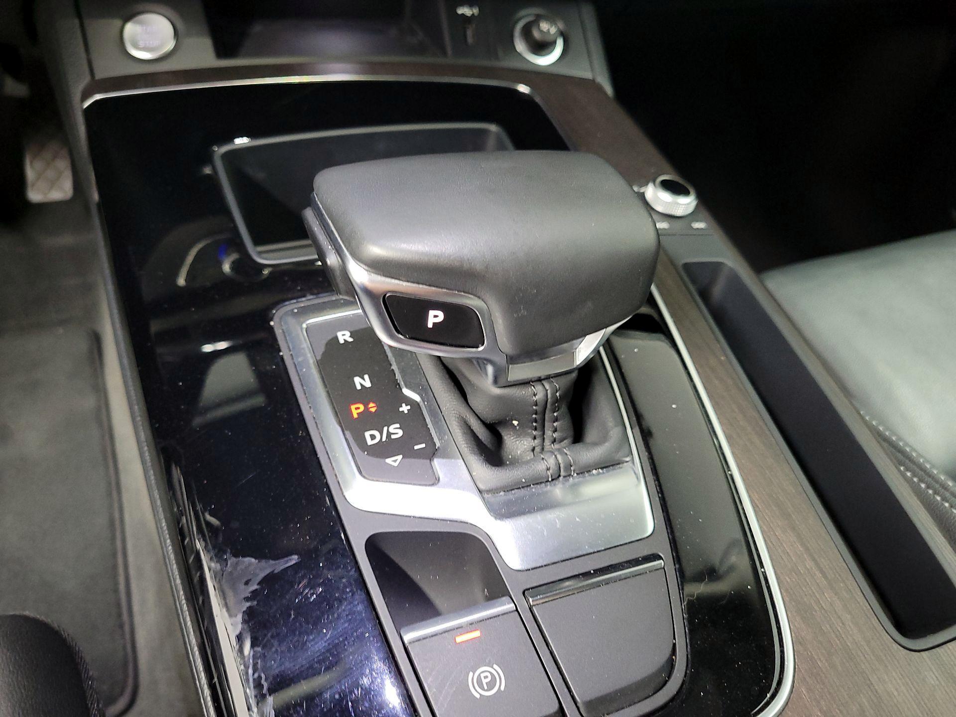 Thumbnail: 2022 Audi Q5 - 17