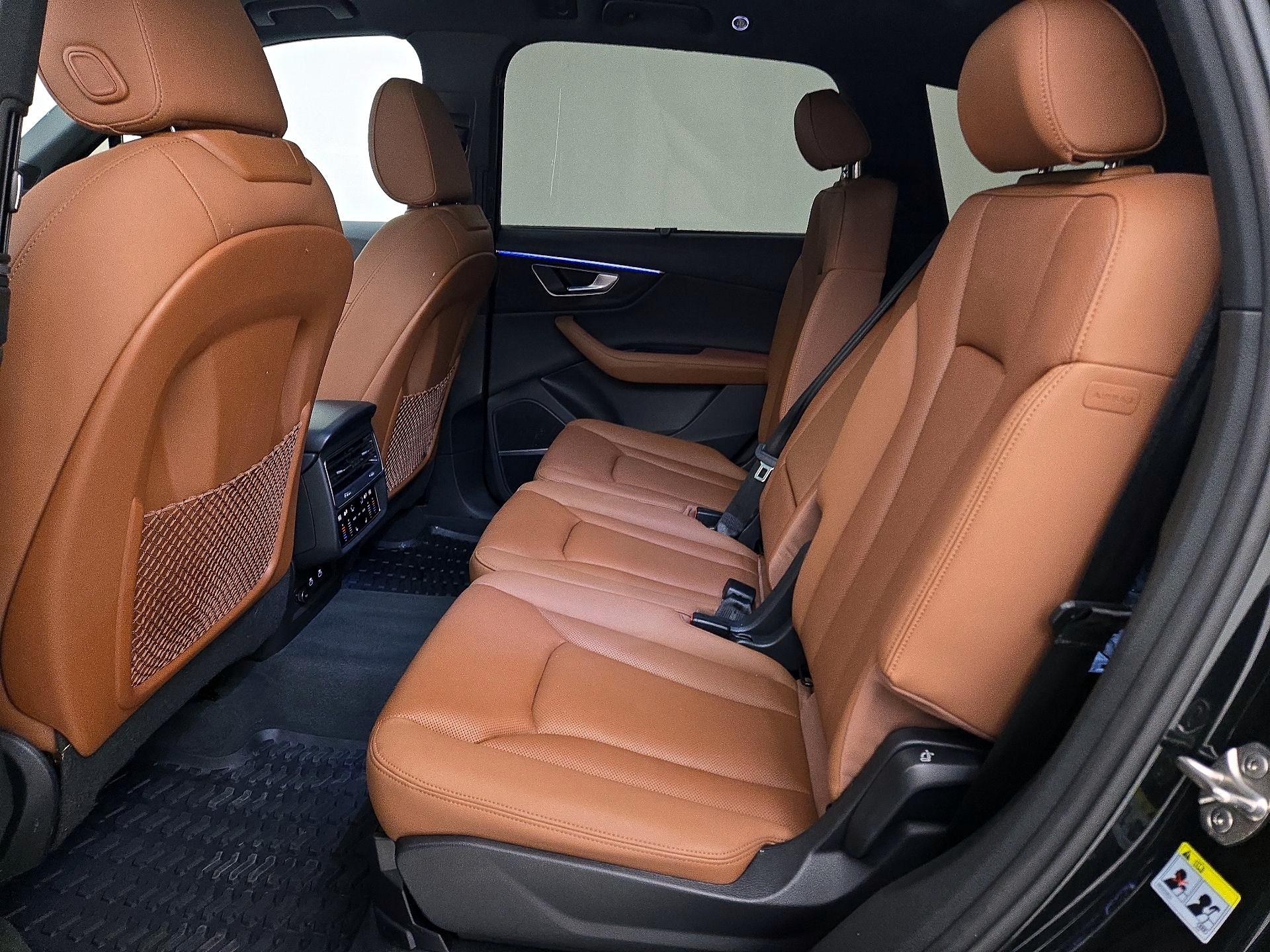 Thumbnail: 2023 Audi Q7 - 19