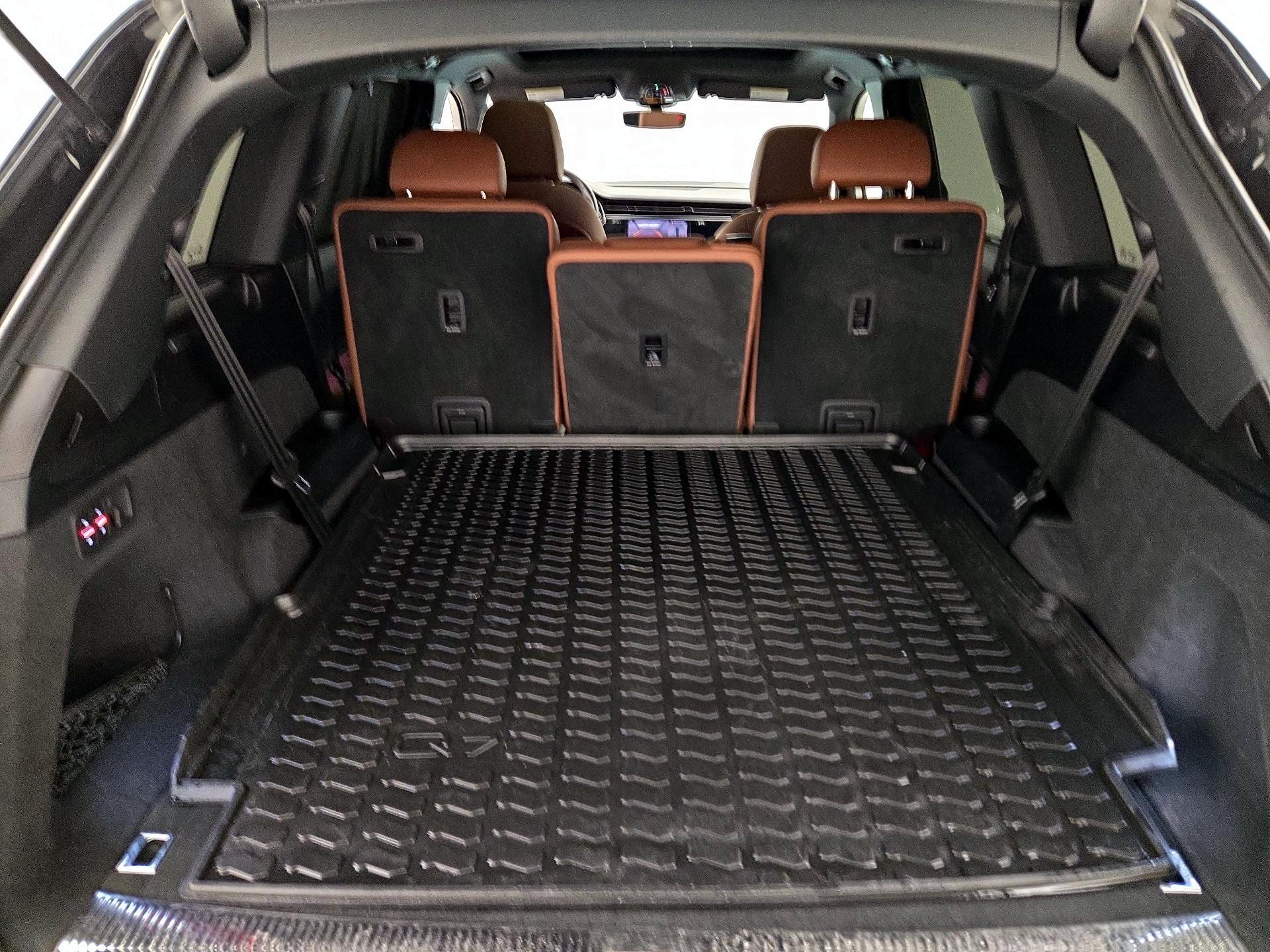 Thumbnail: 2023 Audi Q7 - 20