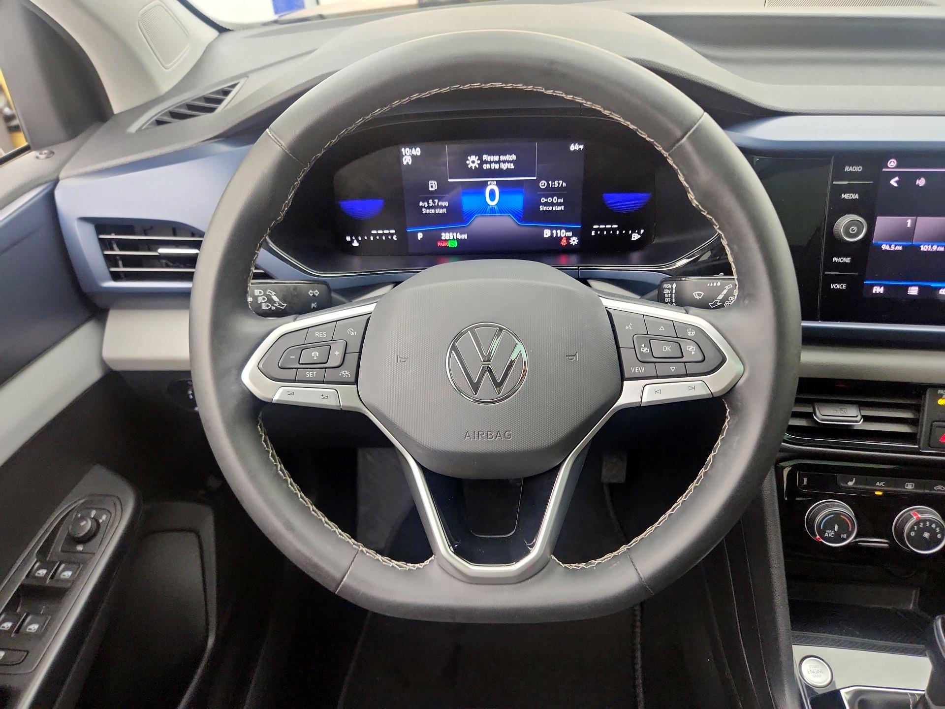 Thumbnail: 2023 Volkswagen Taos - 10