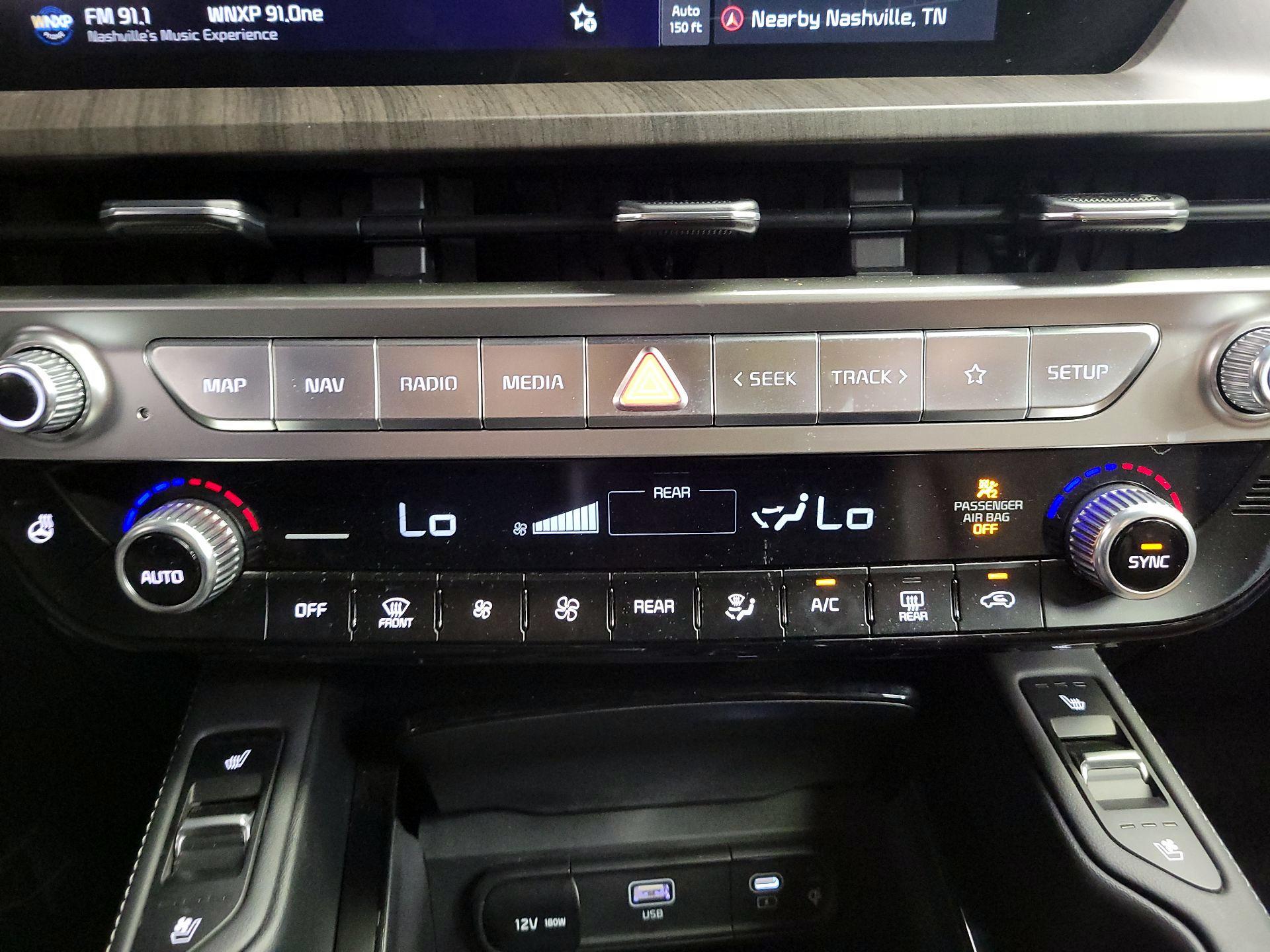 Thumbnail: 2023 Kia Telluride - 17