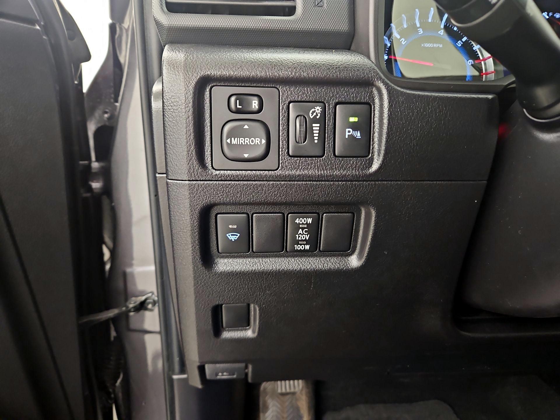 Thumbnail: 2018 Toyota 4Runner - 13