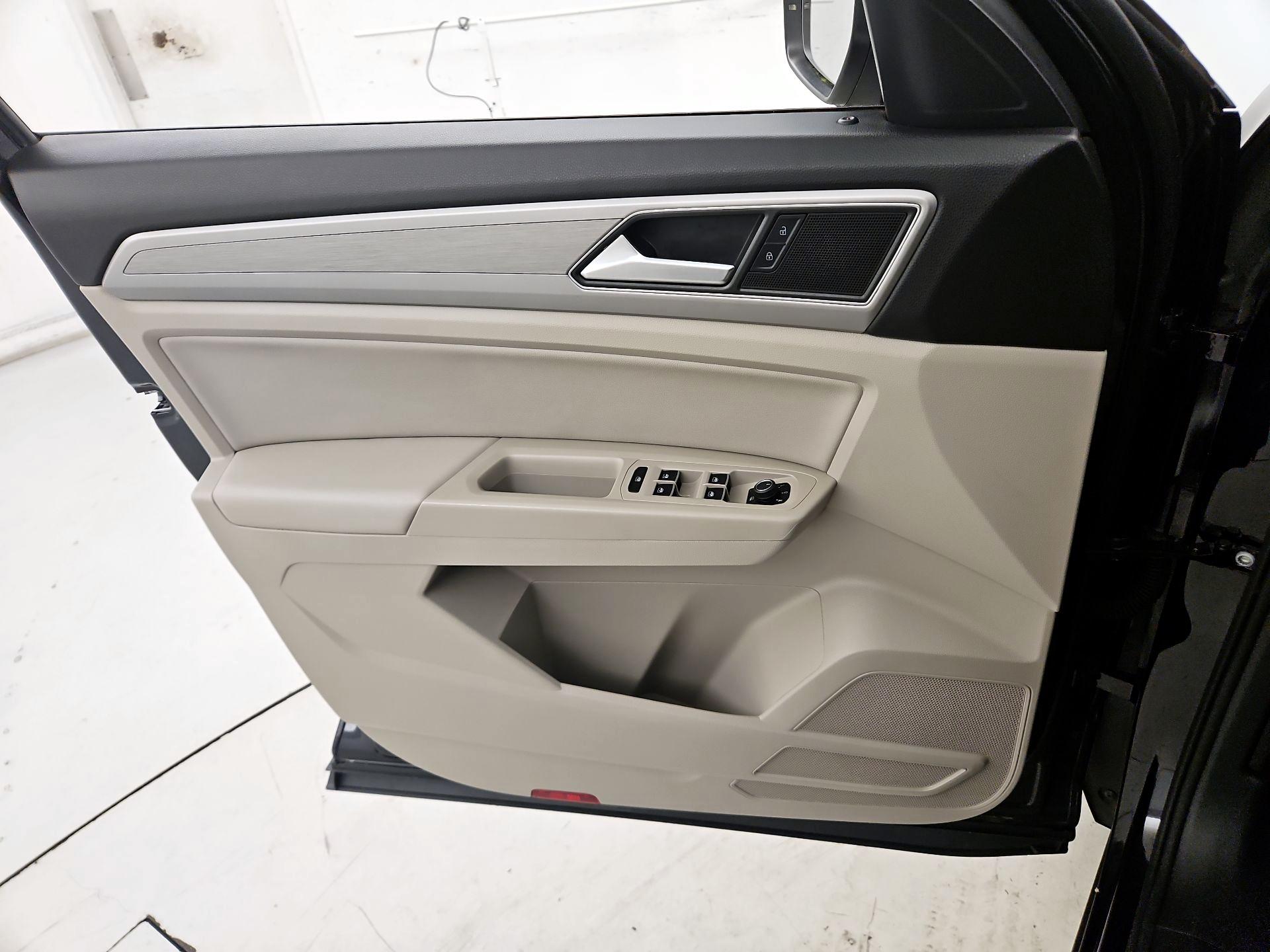 Thumbnail: 2019 Volkswagen Atlas - 12