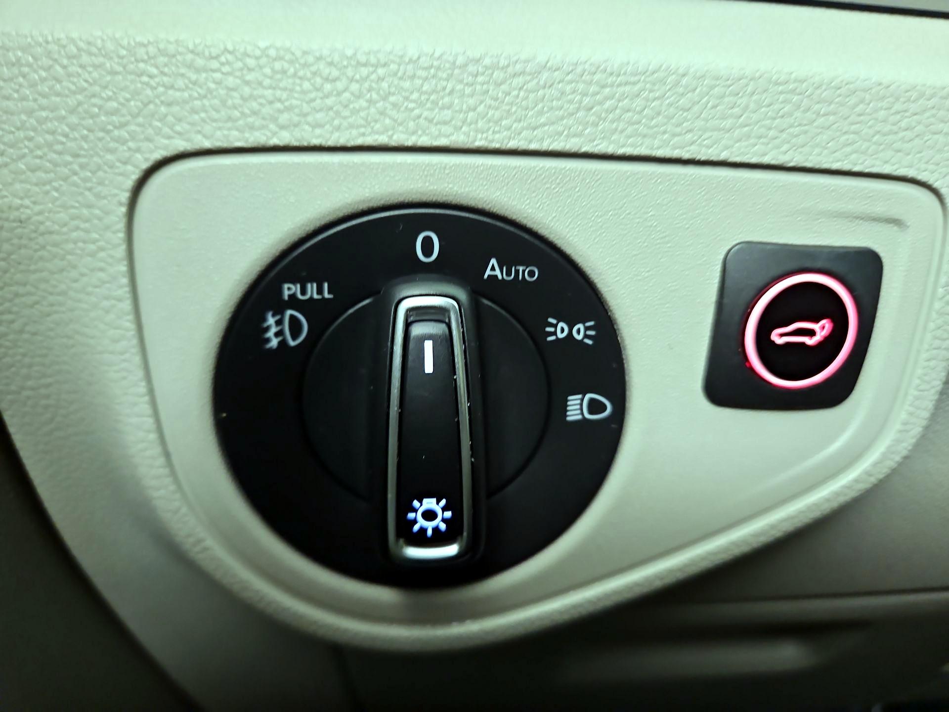 Thumbnail: 2019 Volkswagen Atlas - 13