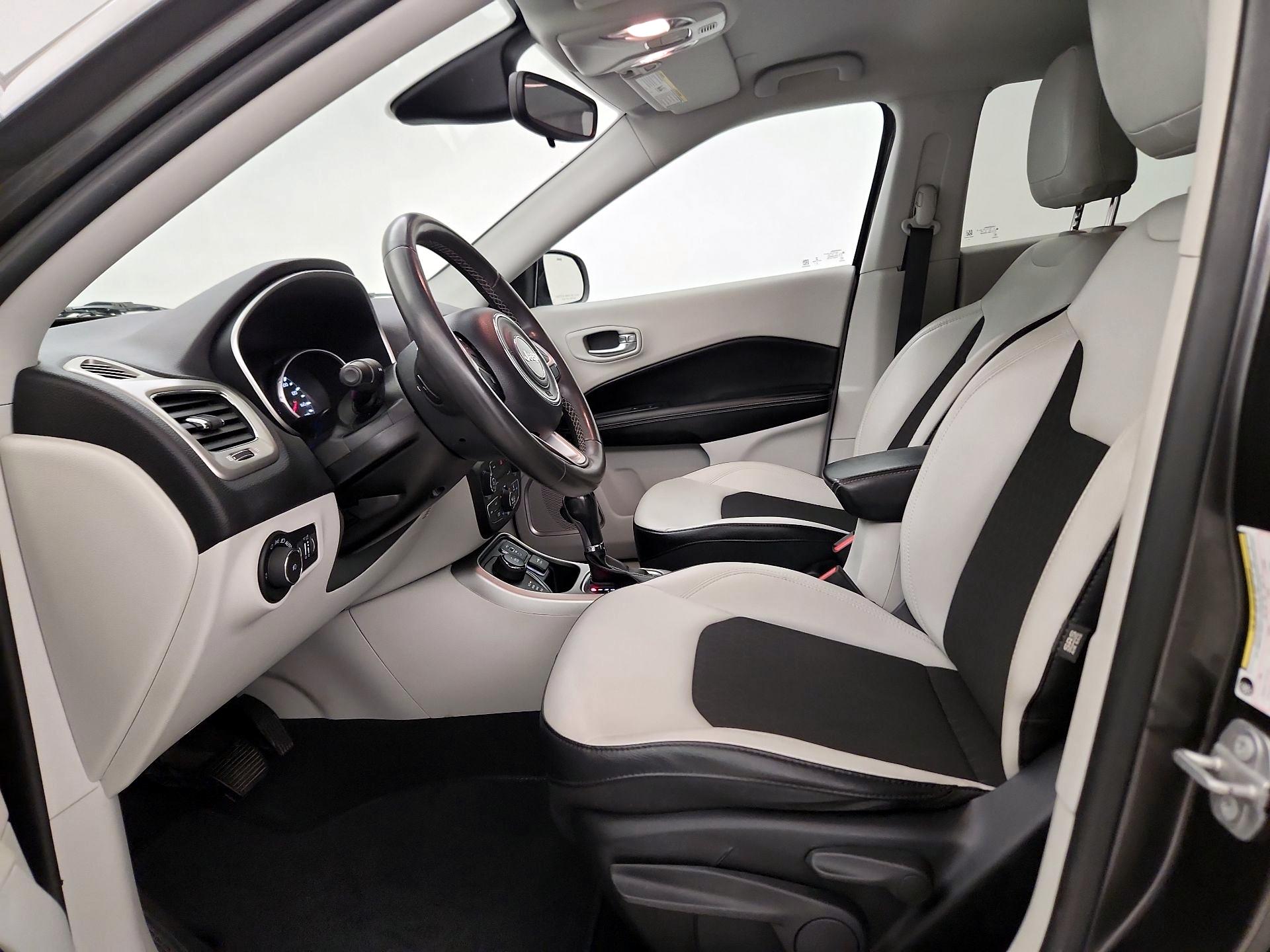 Thumbnail: 2021 Jeep Compass - 11