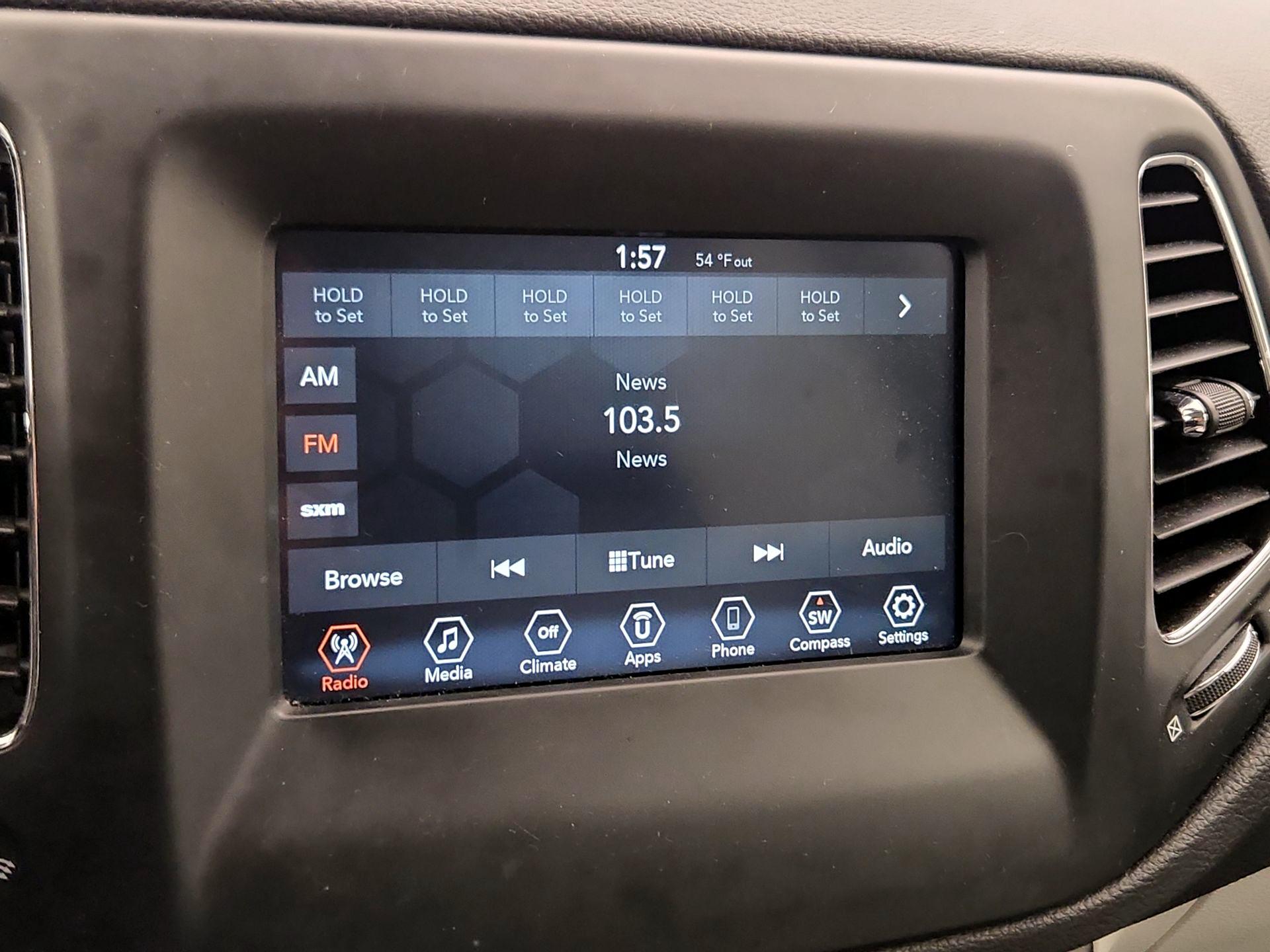 Thumbnail: 2021 Jeep Compass - 15