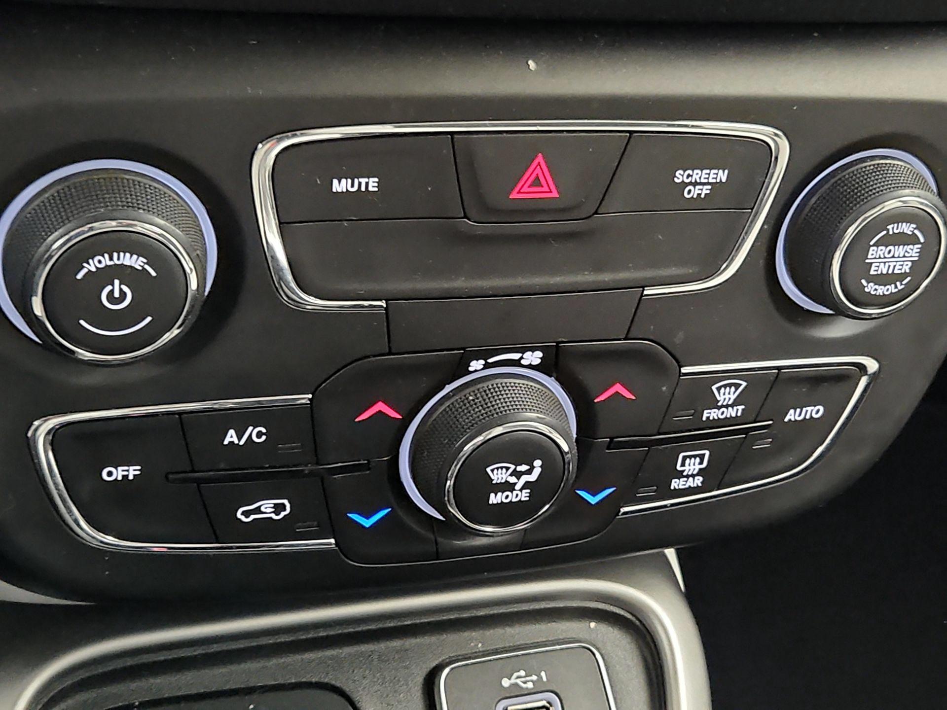 Thumbnail: 2021 Jeep Compass - 16