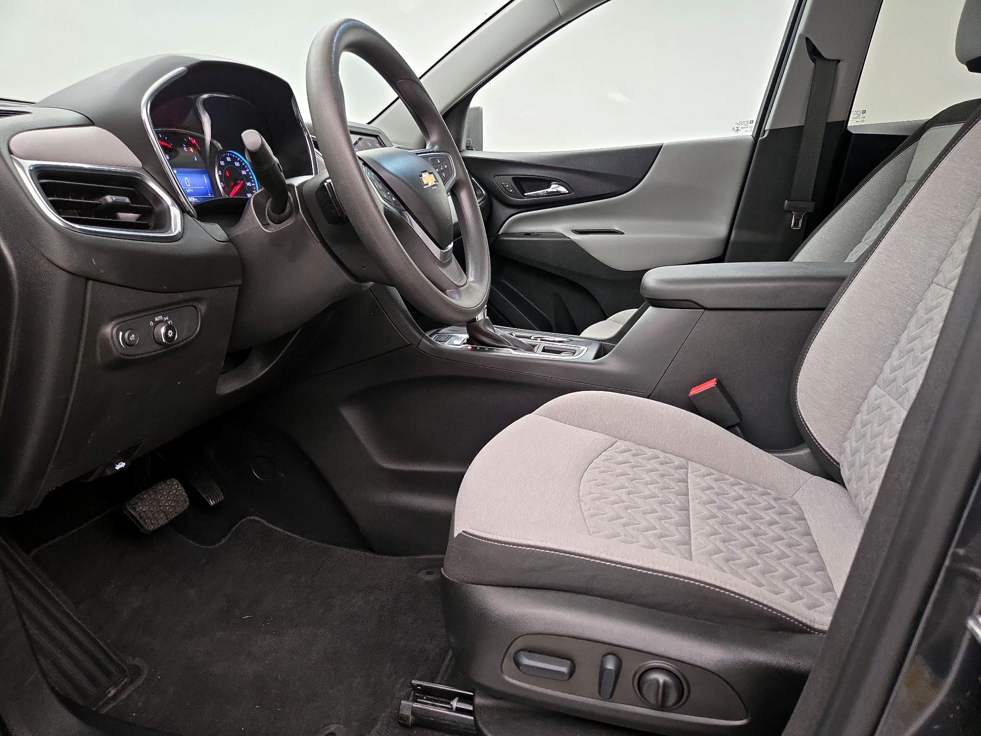 Thumbnail: 2022 Chevrolet Equinox - 11