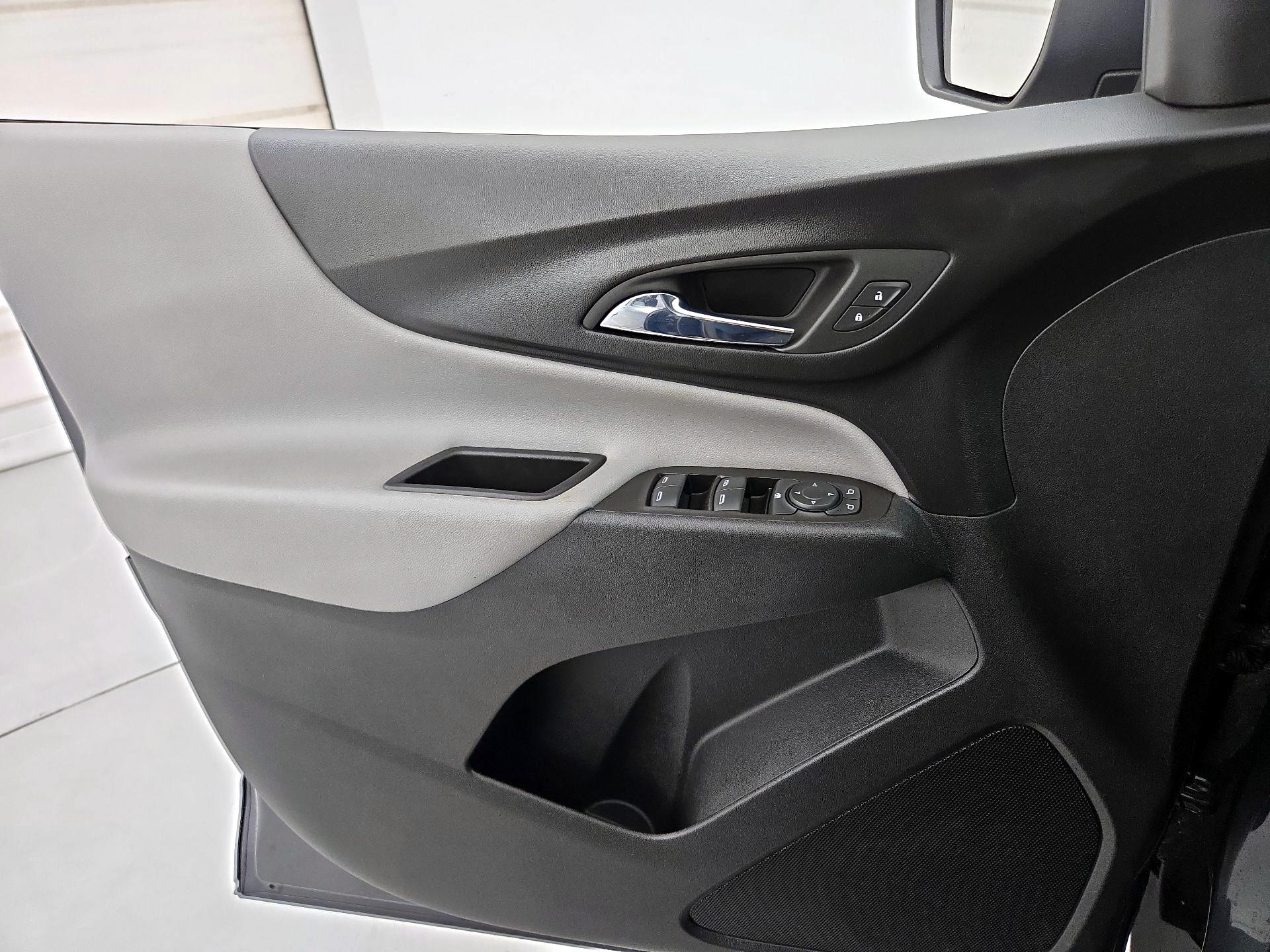 Thumbnail: 2022 Chevrolet Equinox - 12