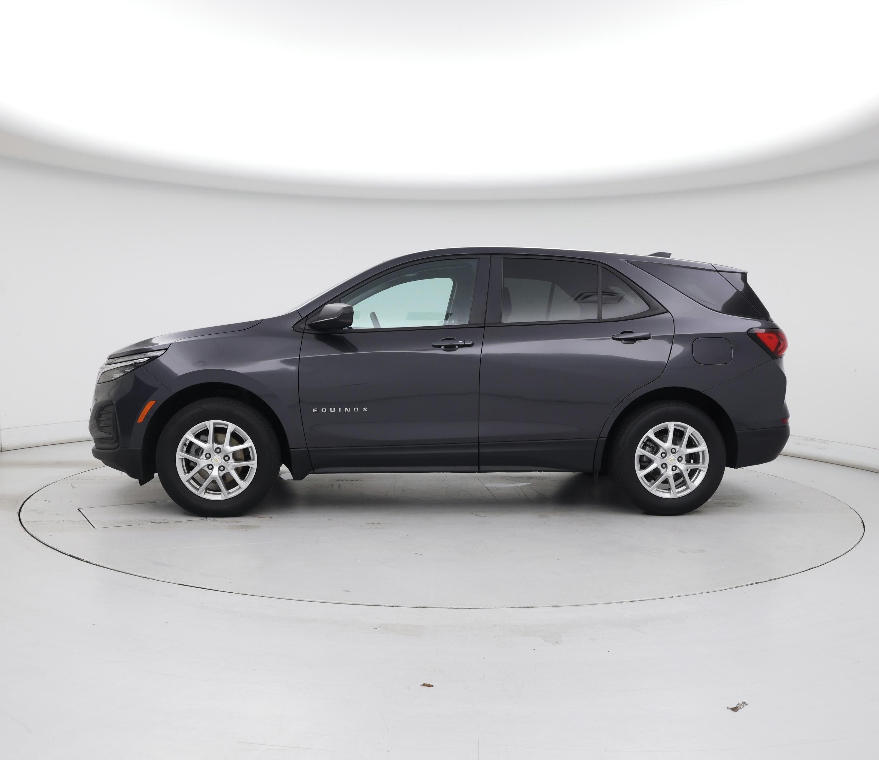 Thumbnail: 2022 Chevrolet Equinox - 3