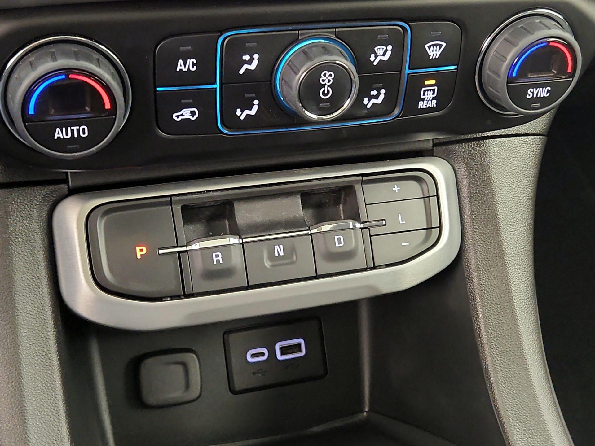 Thumbnail: 2023 GMC Acadia - 16