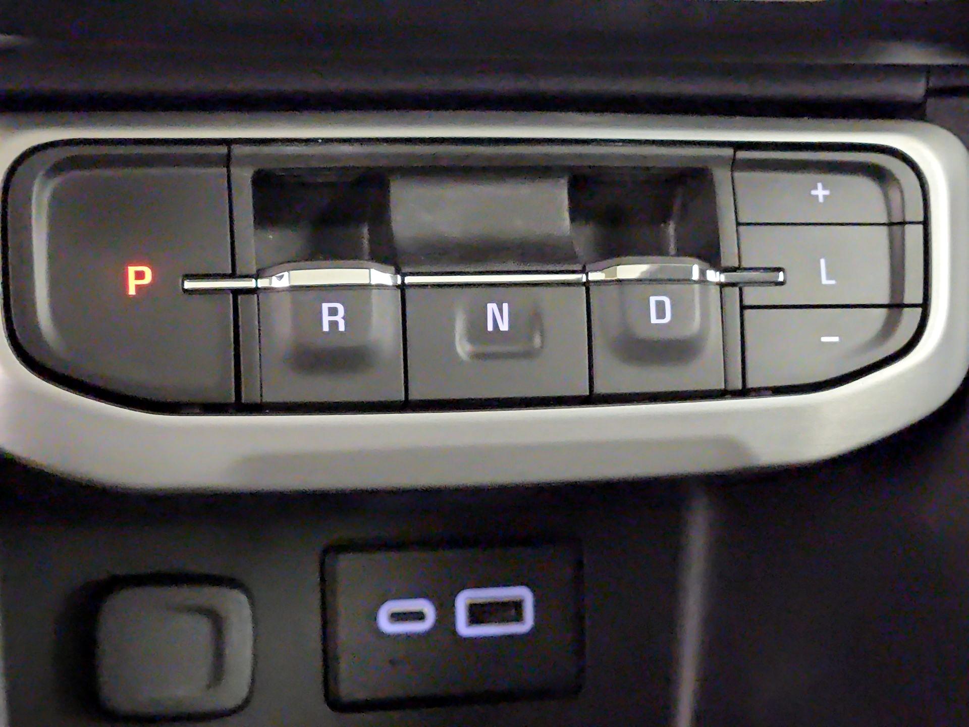 Thumbnail: 2023 GMC Acadia - 17