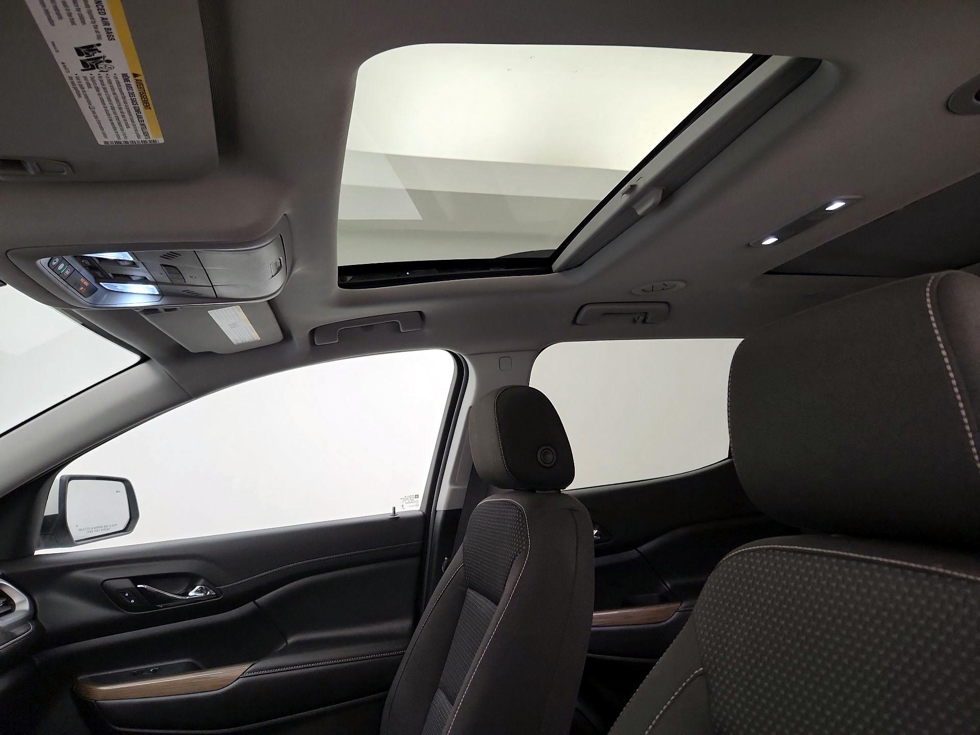 Thumbnail: 2023 GMC Acadia - 19