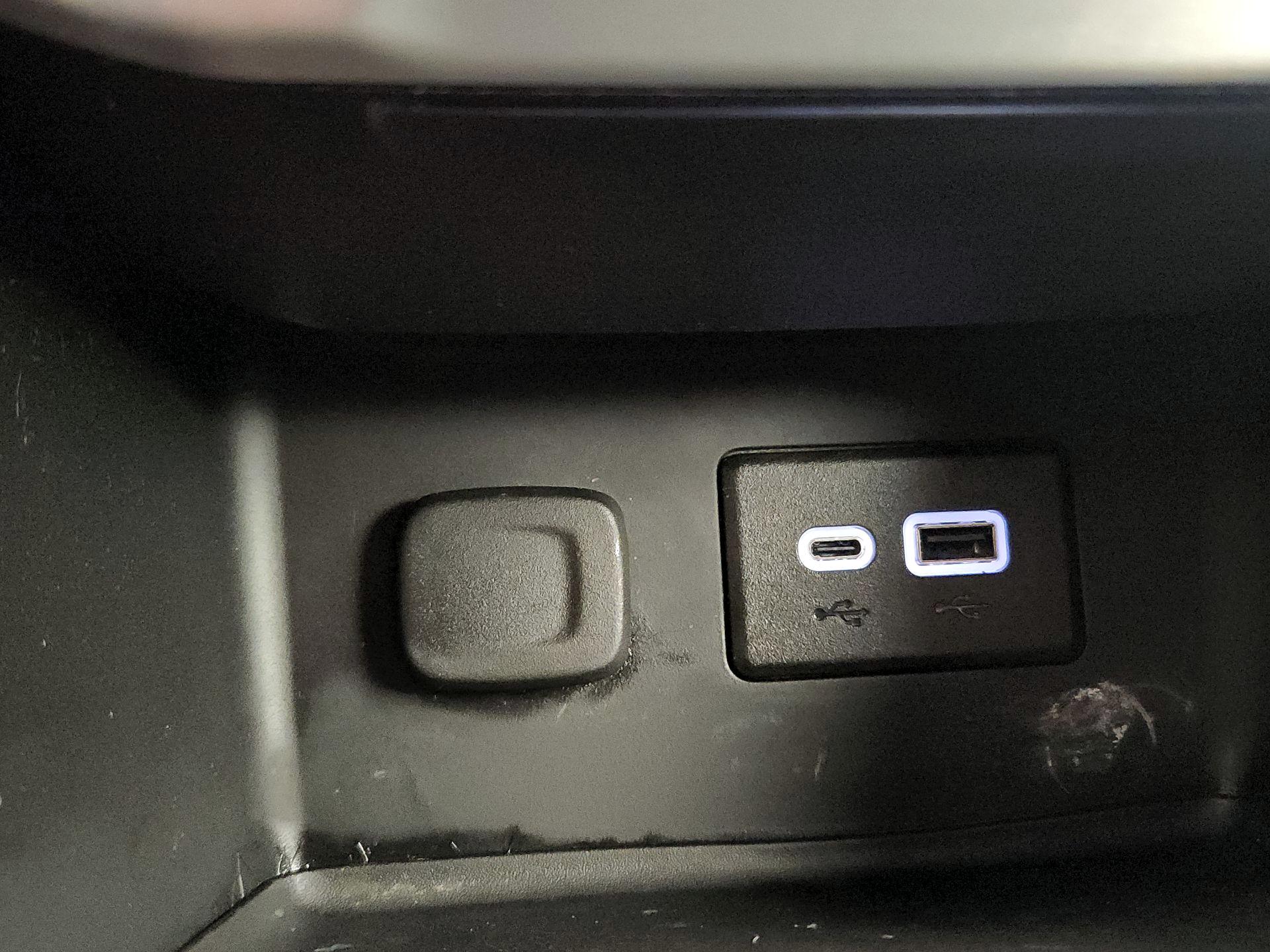 Thumbnail: 2023 GMC Acadia - 18