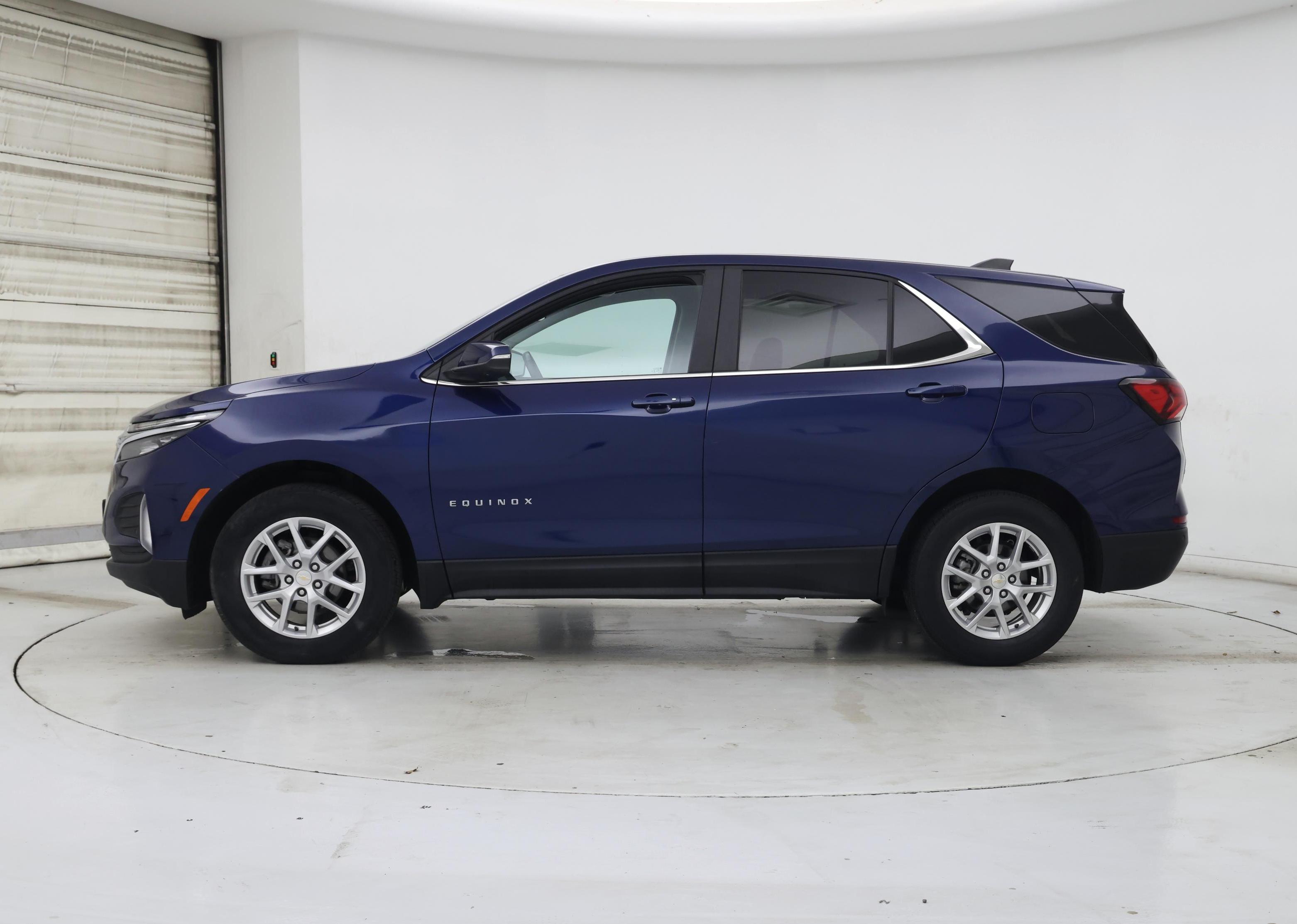 Thumbnail: 2023 Chevrolet Equinox - 3